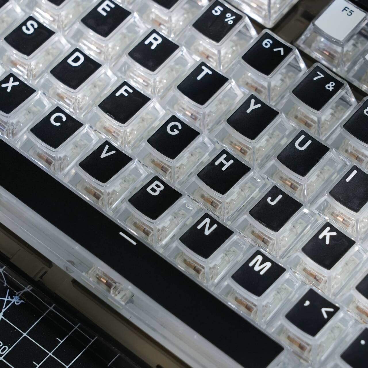 YMDK Water Cube Complete Set Keycaps Personalized Four-sided Light-transmitting Keycap Cherry Profile PBT PC for MX Mechanical Keyboard