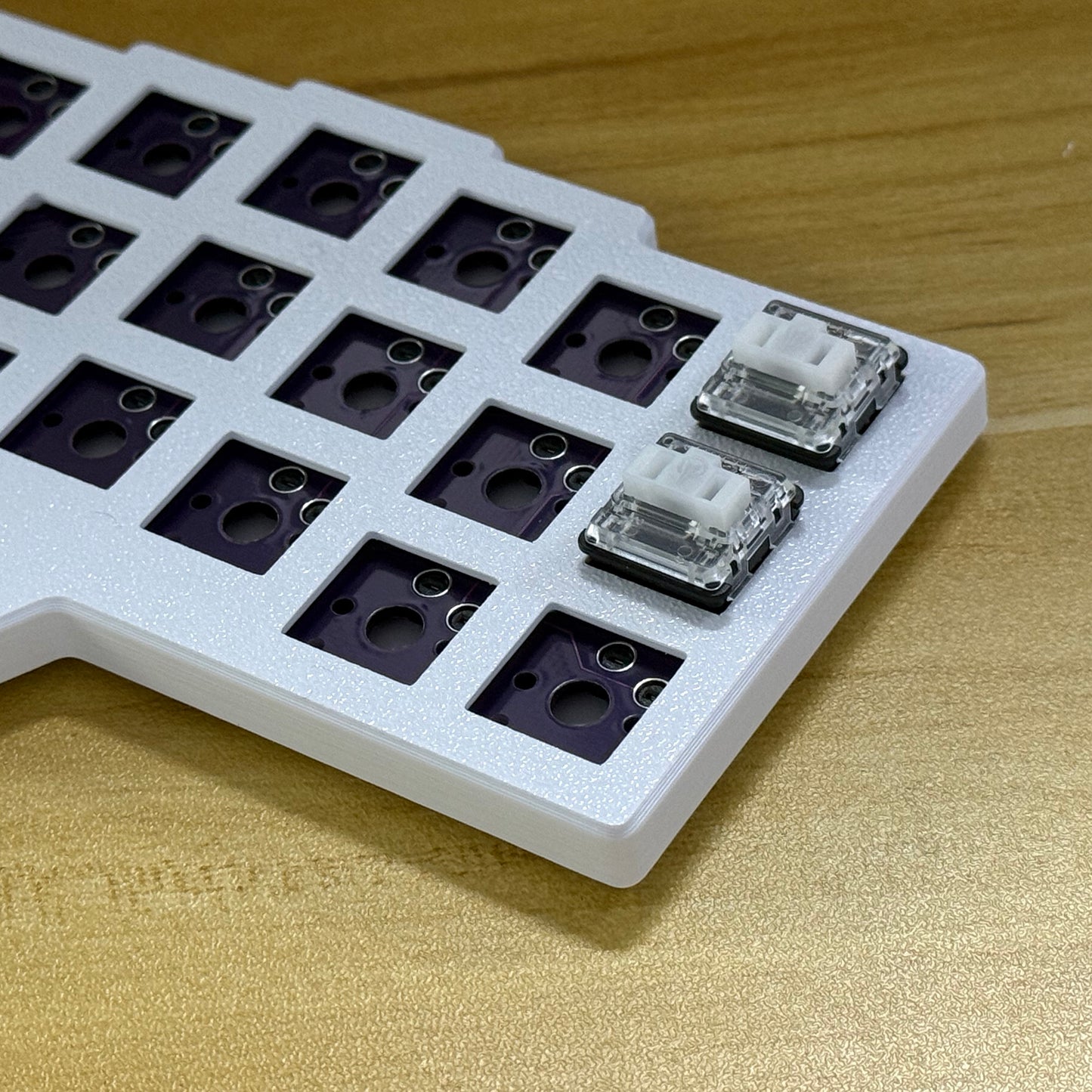 YMDK Low Profile Wired Split Chocolate Keyboard Corne V4.1 Ergonomic 46 Keys Hotswappable 40% Layout 3D Print case RGB Vial Keyboard Kit(Included Switch)