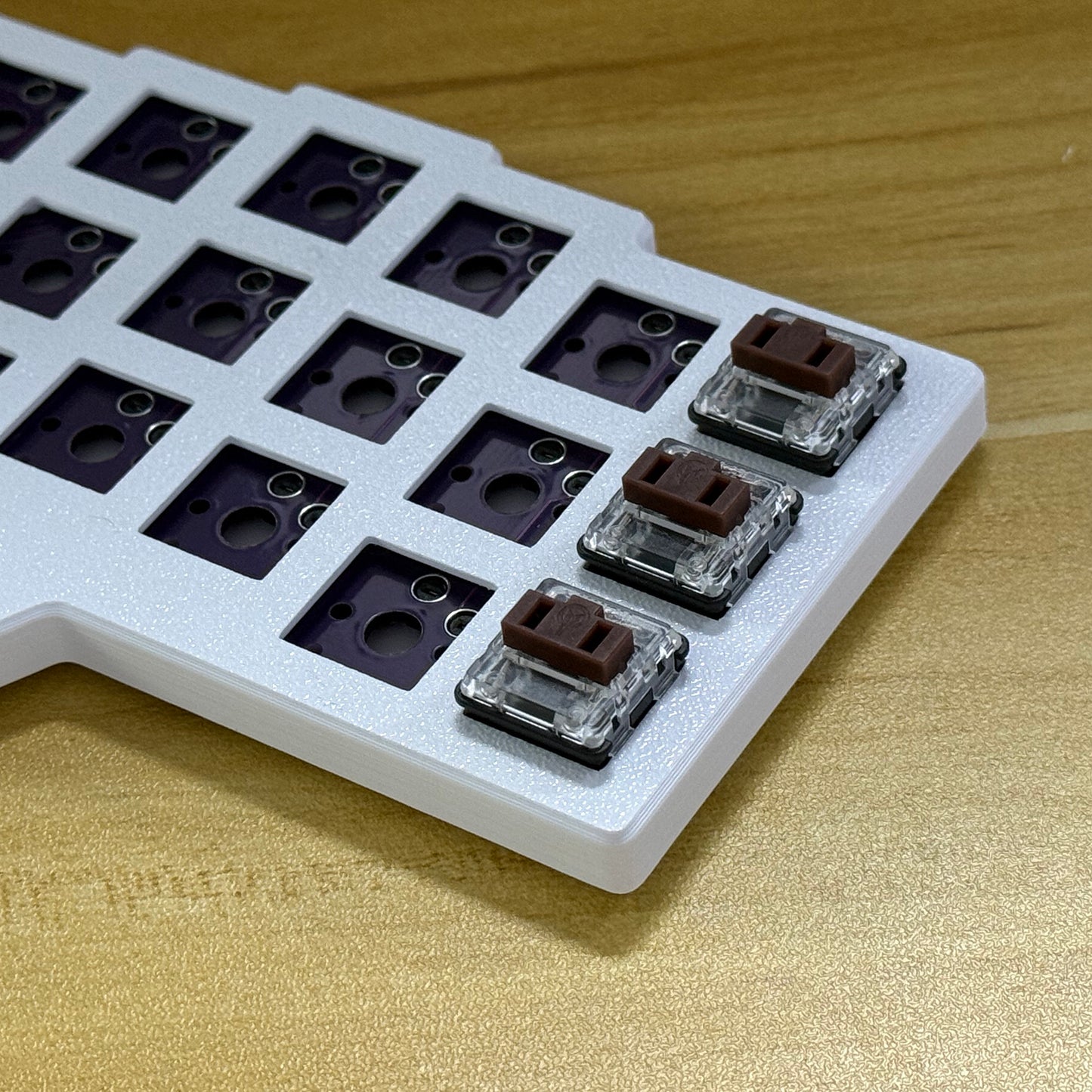YMDK Low Profile Wired Split Chocolate Keyboard Corne V4.1 Ergonomic 46 Keys Hotswappable 40% Layout 3D Print case RGB Vial Keyboard Kit(Included Switch)