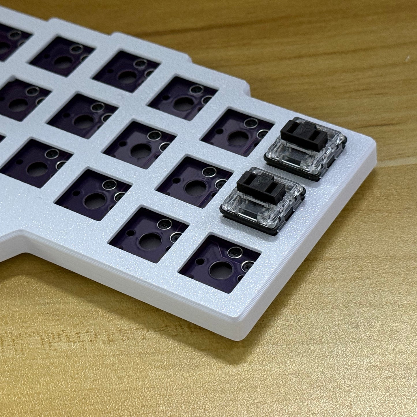 YMDK Low Profile Wired Split Chocolate Keyboard Corne V4.1 Ergonomic 46 Keys Hotswappable 40% Layout 3D Print case RGB Vial Keyboard Kit(Included Switch)