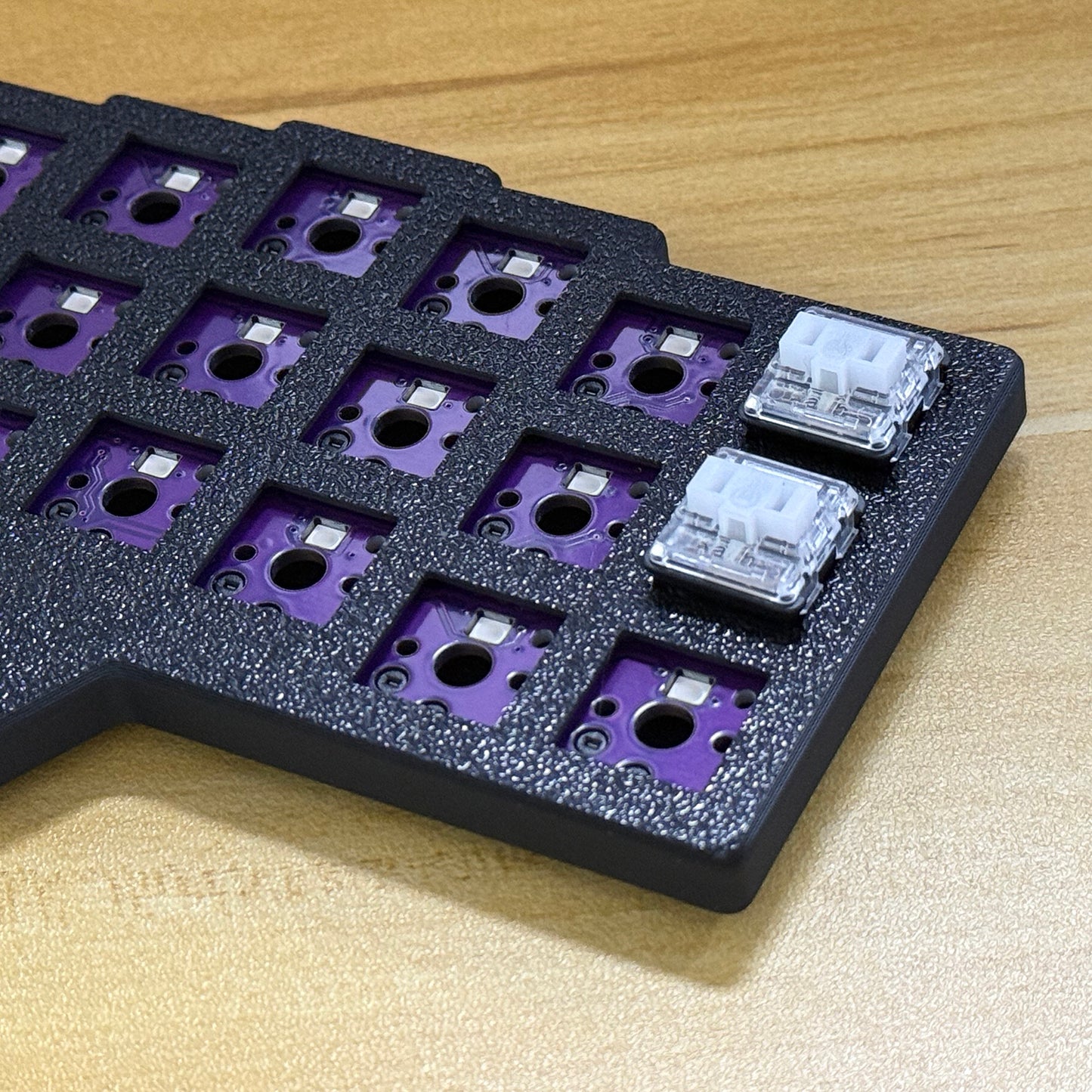 YMDK Low Profile Wired Split Chocolate Keyboard Corne V4.1 Ergonomic 46 Keys Hotswappable 40% Layout 3D Print case RGB Vial Keyboard Kit(Included Switch)