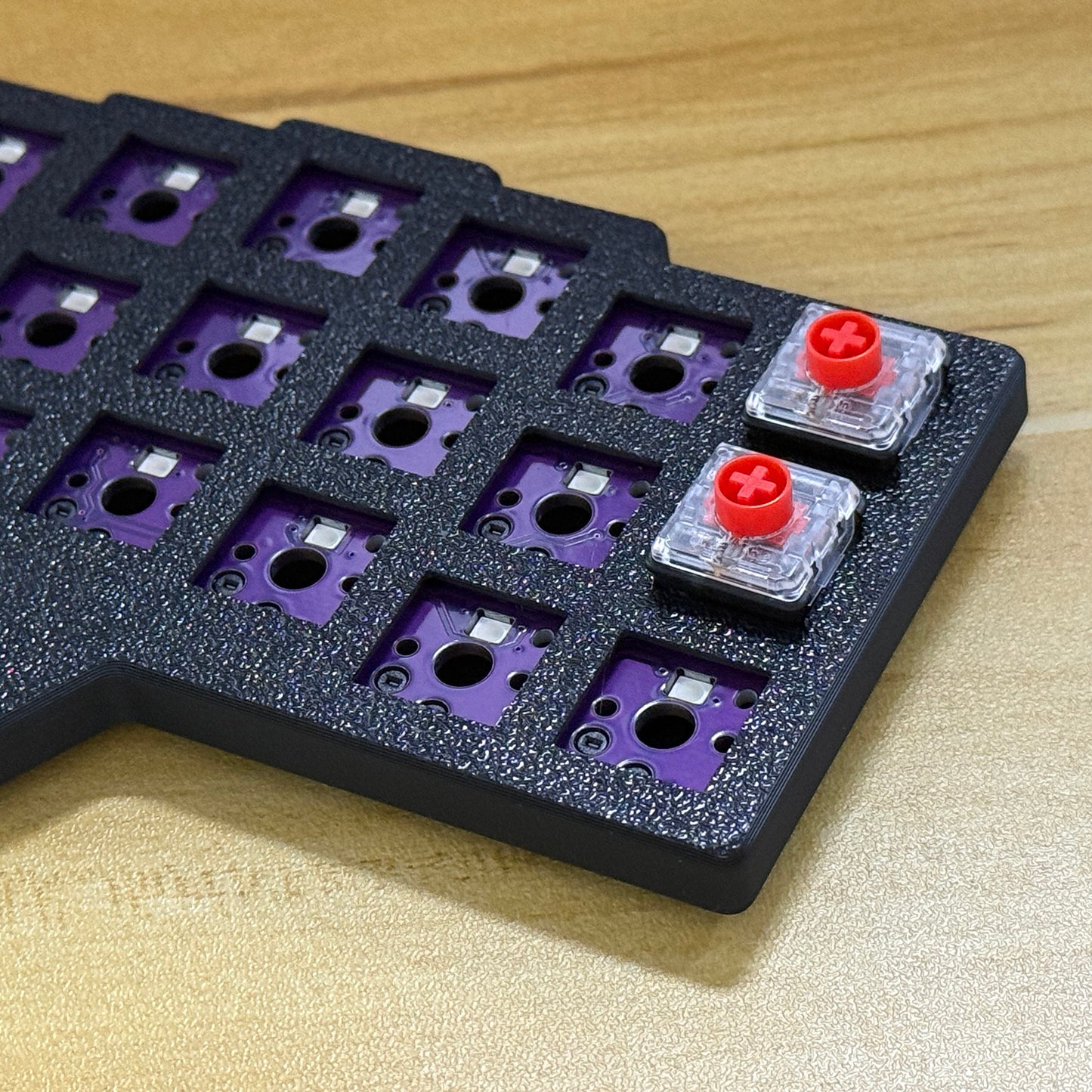 YMDK Low Profile Wired Split Chocolate Keyboard Corne V4.1 Ergonomic 46 Keys Hotswappable 40% Layout 3D Print case RGB Vial Keyboard Kit(Included Switch)