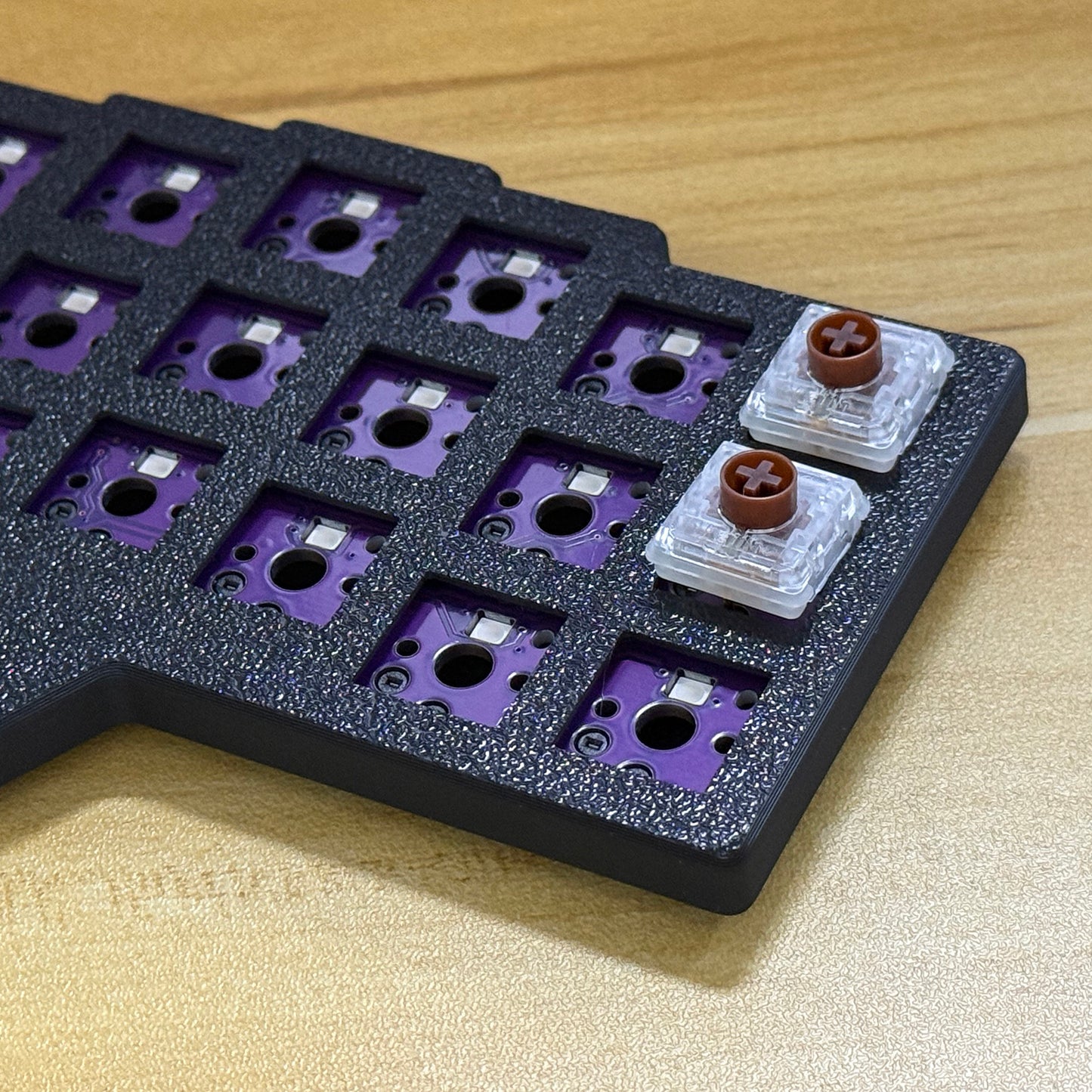 YMDK Low Profile Wired Split Chocolate Keyboard Corne V4.1 Ergonomic 46 Keys Hotswappable 40% Layout 3D Print case RGB Vial Keyboard Kit(Included Switch)