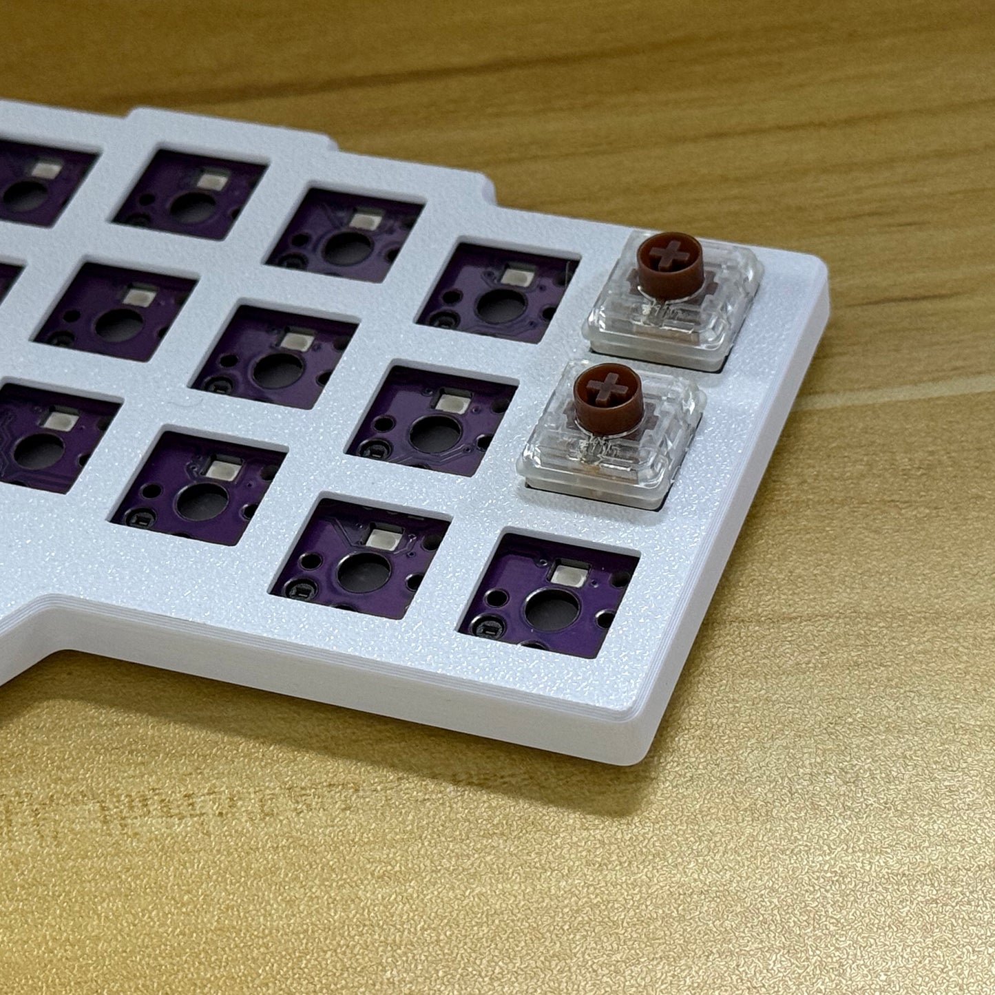 YMDK Low Profile Wired Split Chocolate Keyboard Corne V4.1 Ergonomic 46 Keys Hotswappable 40% Layout 3D Print case RGB Vial Keyboard Kit(Included Switch)