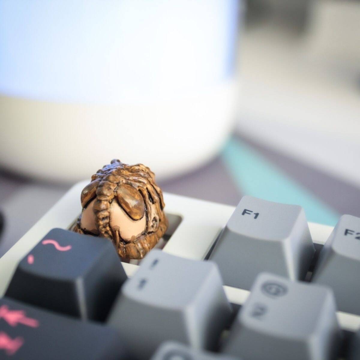 YMDK Alien Insect Personality Keycaps Creative Cool Three-dimensional Key Caps Handmade Resin Keycap for MX Mechanical Keyboard