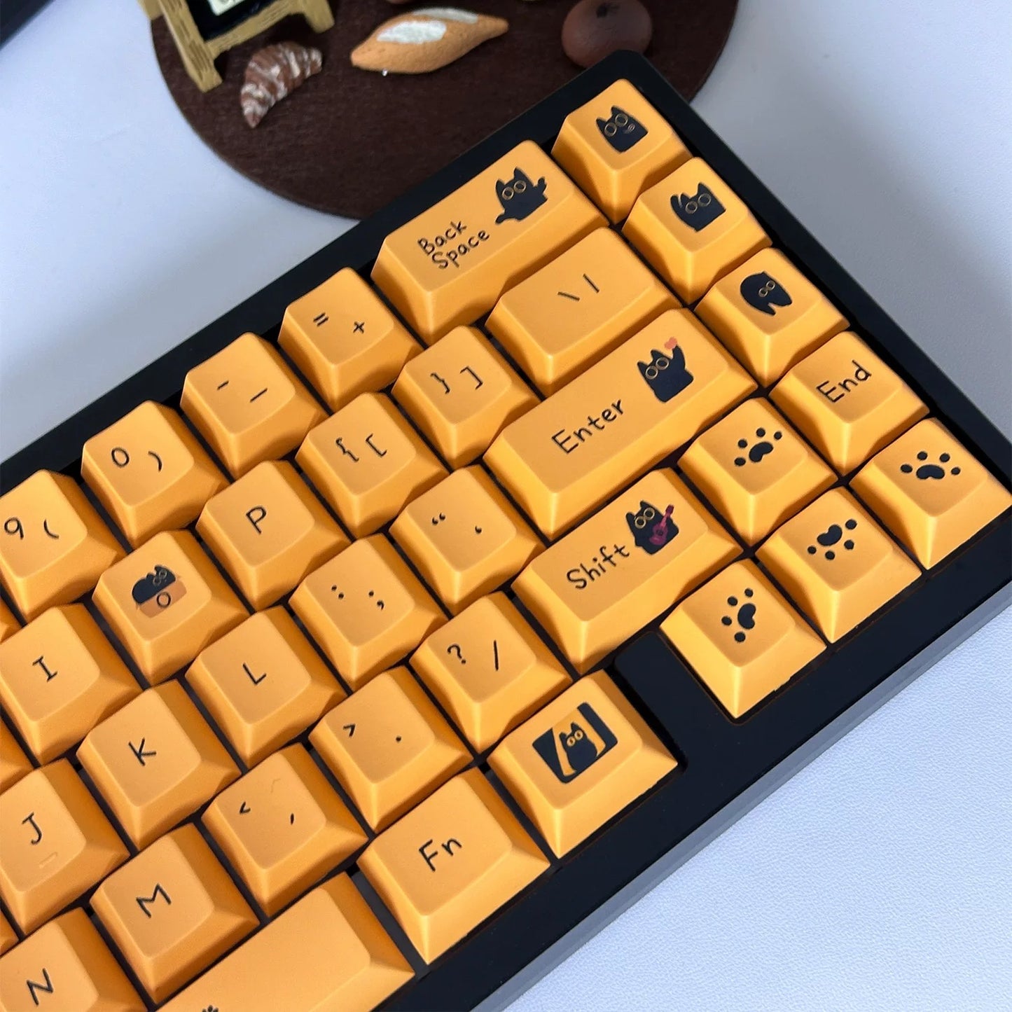 YMDK Orange Cat and Black Cat Theme 124 keys Cherry Profile Keycaps Dye Sub PBT Keycap for 65/75/87/98/100/104 MX Mechanical Keyboard