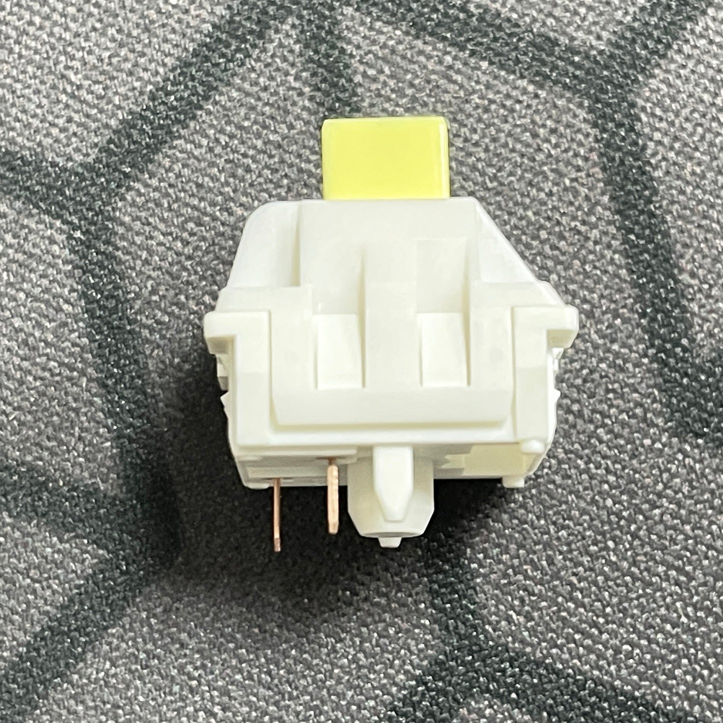 JWK Ginger Milk Switches(5 Pin 63.5g Linear Gold Spring Prelubed)