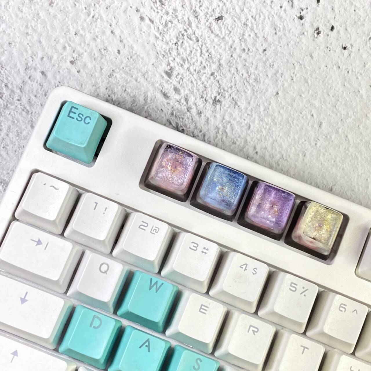YMDK Starry Sky Galaxy Universe Personality Keycaps Translucent Cute Art Advanced Novel Keycap Cherry Profile Resin Key Cap for MX Mechanical Keyboard