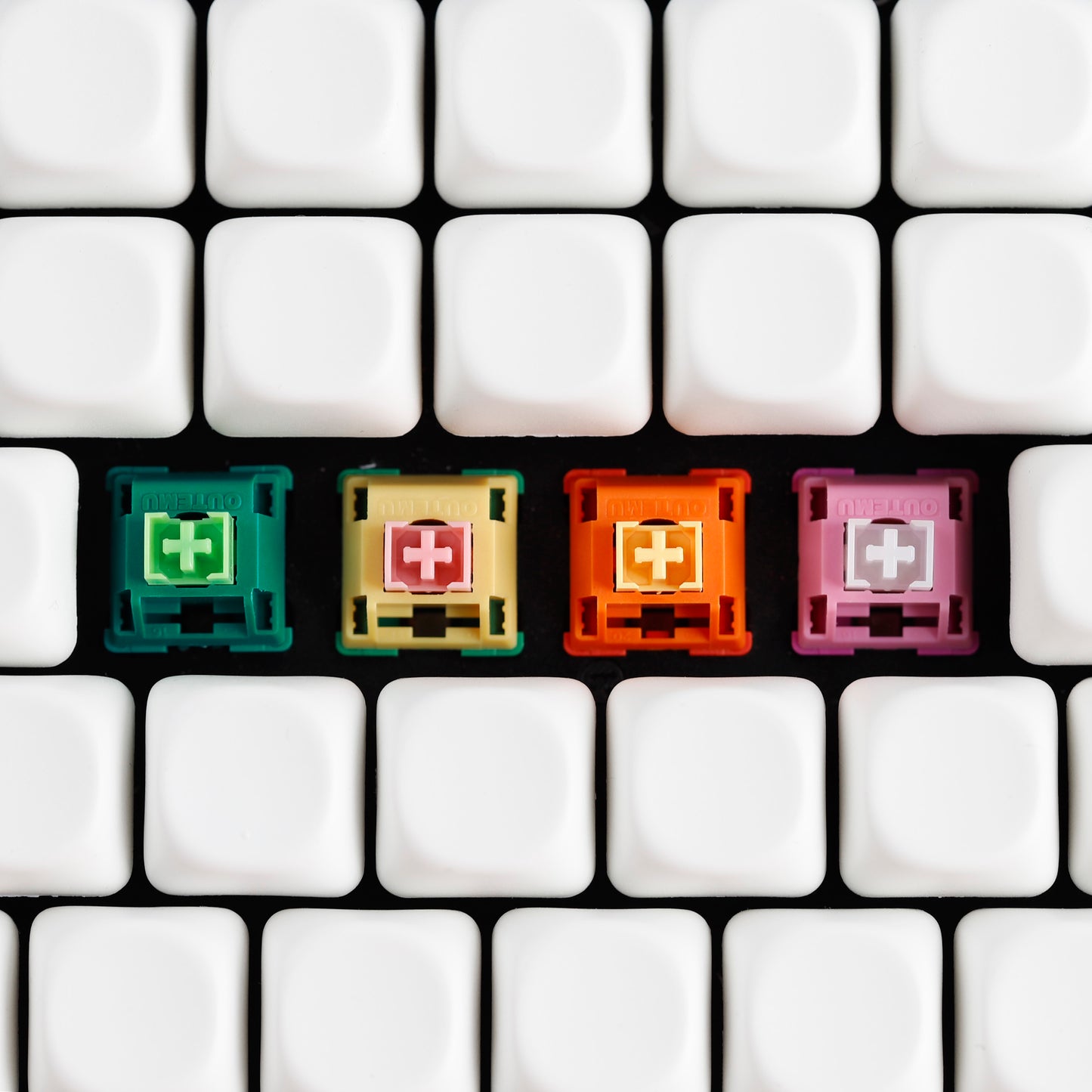 Outemu Four Seasons Hotswap Keyboard Switch 3-Pin 55gf Pre-lubed Spring Breeze Lotus Switch Tactile Switches for Mechanical Keyboards