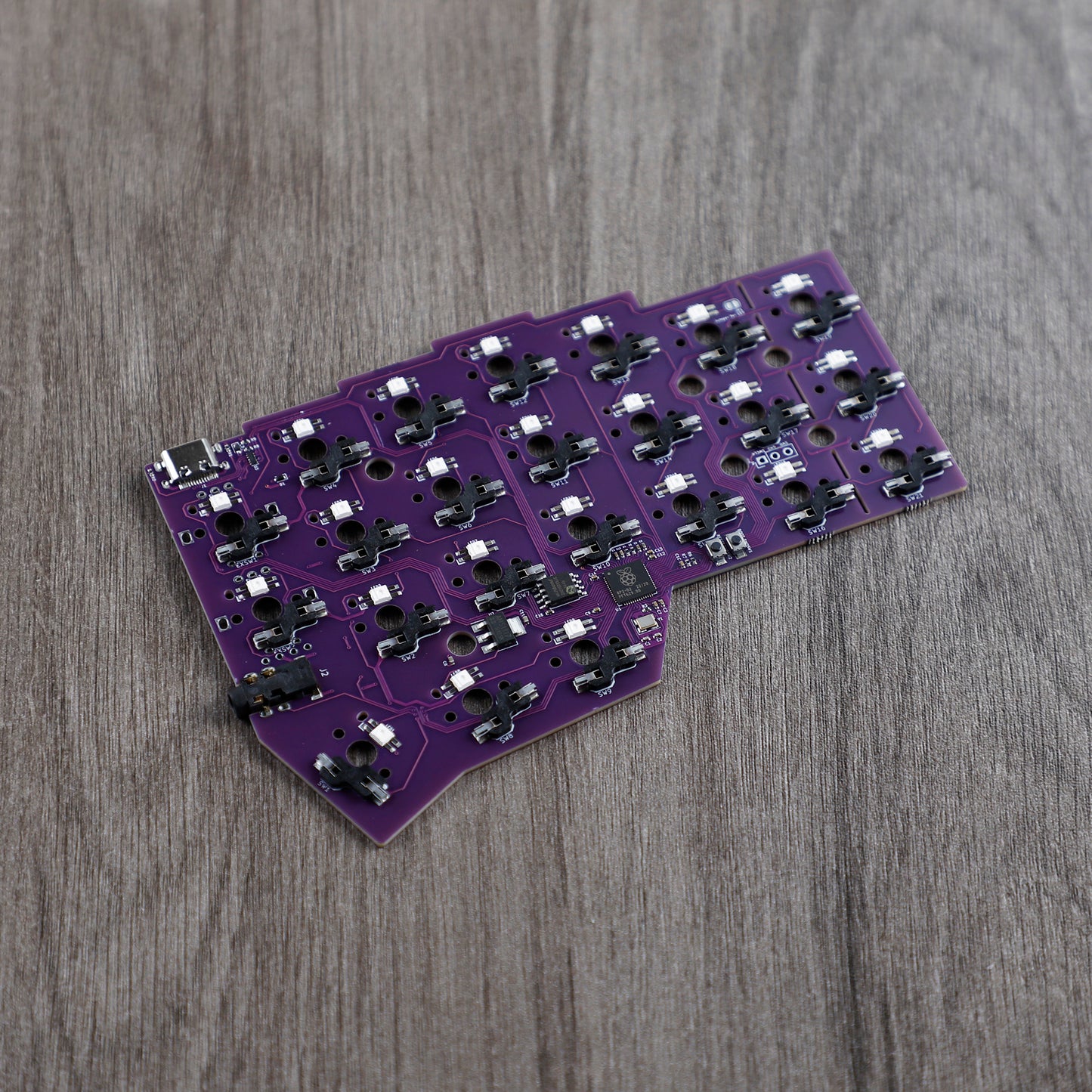 YMDK Low Profile Split Chocolate Keyboard Corne V4.1 Ergonomic 46 Keys Hotswappable 40% Layout 3D Print case RGB Vial Keyboard Kit