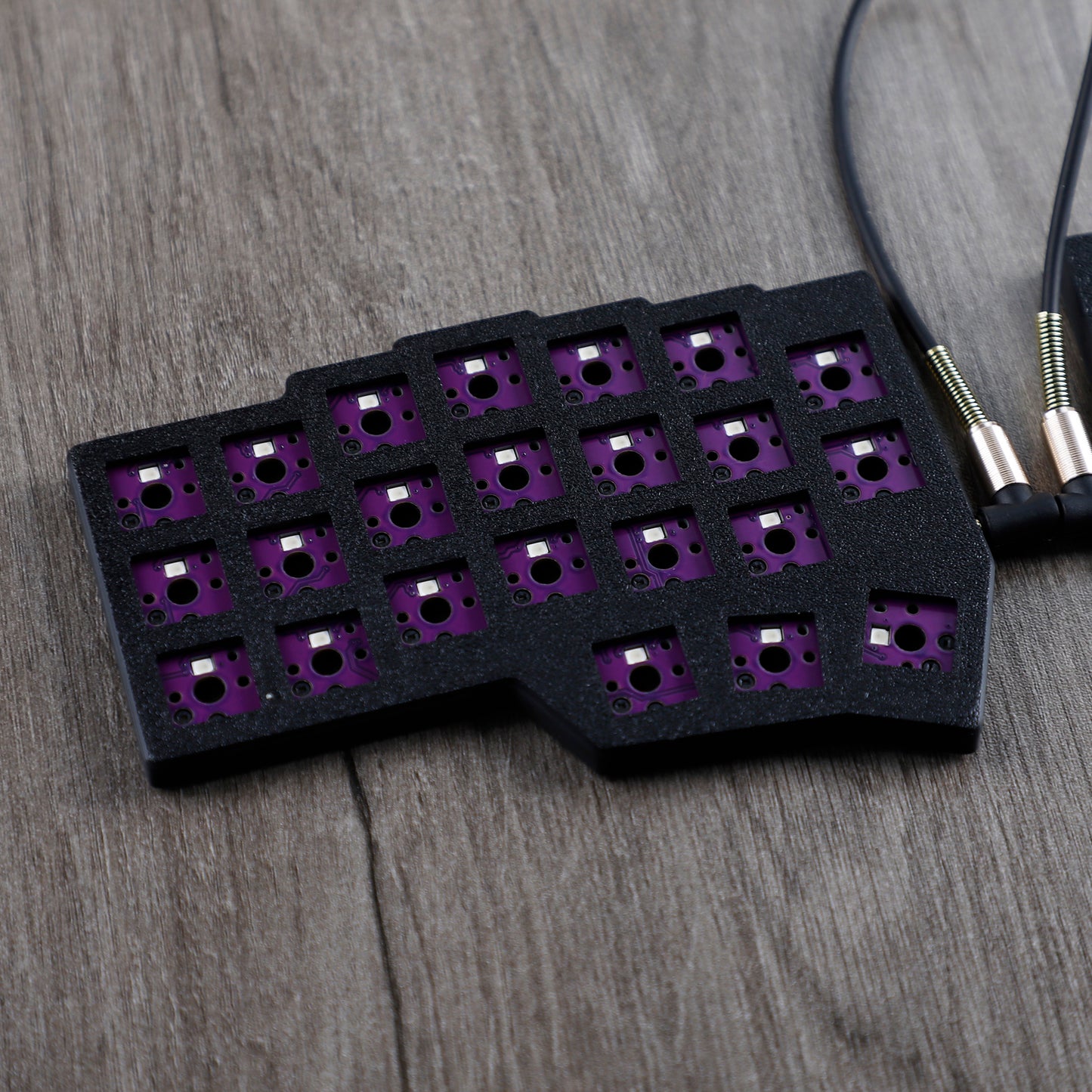 YMDK Low Profile Split Chocolate Keyboard Corne V4.1 Ergonomic 46 Keys Hotswappable 40% Layout 3D Print case RGB Vial Keyboard Kit