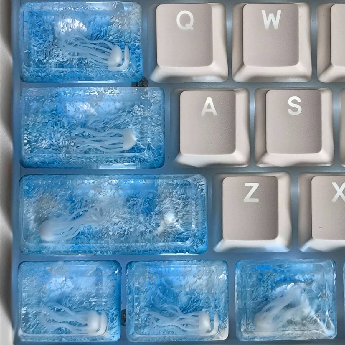 YMDK Coral Jellyfish Personality Keycaps Blue Ocean Translucent Key Caps Handmade Resin Keycap for MX Mechanical Keyboard