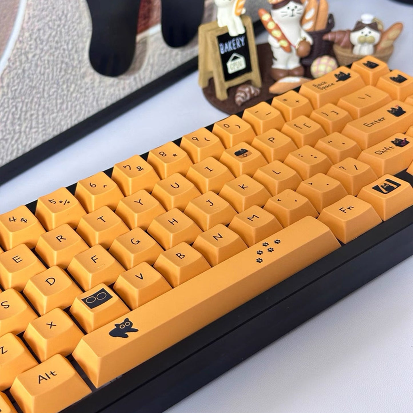 YMDK Orange Cat and Black Cat Theme 124 keys Cherry Profile Keycaps Dye Sub PBT Keycap for 65/75/87/98/100/104 MX Mechanical Keyboard