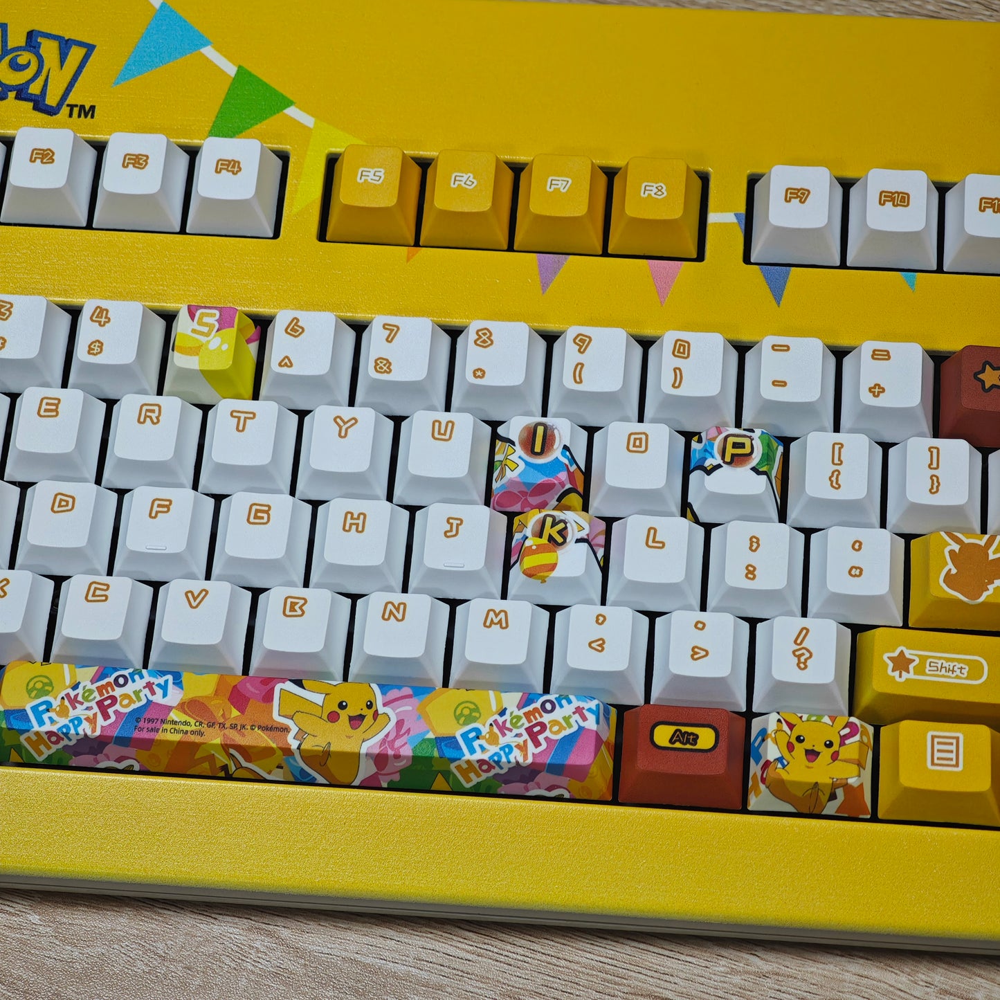CHERRY G80-3494 Cherry G80-3000/3494 Pokémon 104 Full Size Gaming Mechanical Keyboard