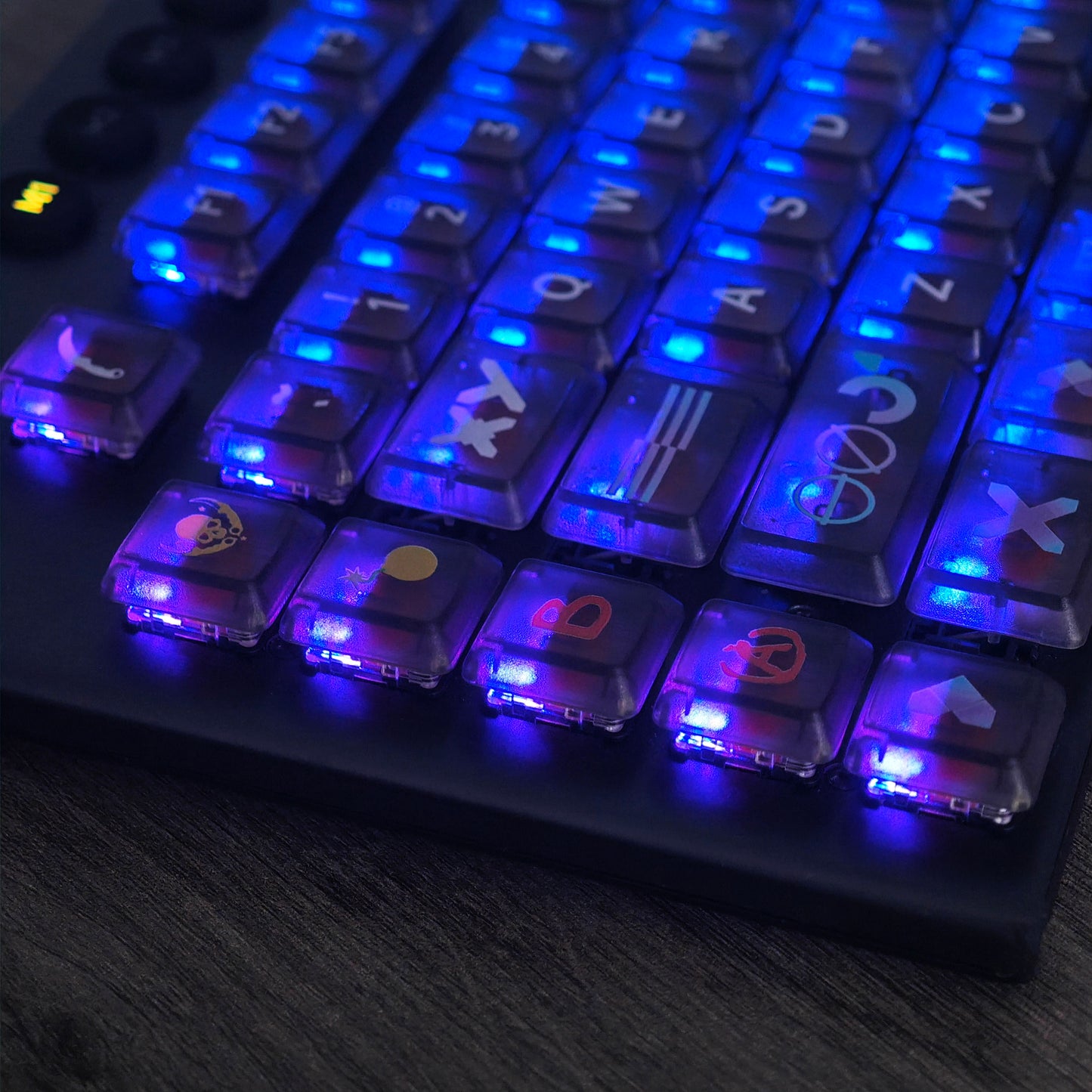 YMDK Fearless Compact Striker 112 Keys keycaps Black PC Transparent Low Profile keycap Compatible with Logitech G915 G915TKL G913 G913 TKL G815 G813