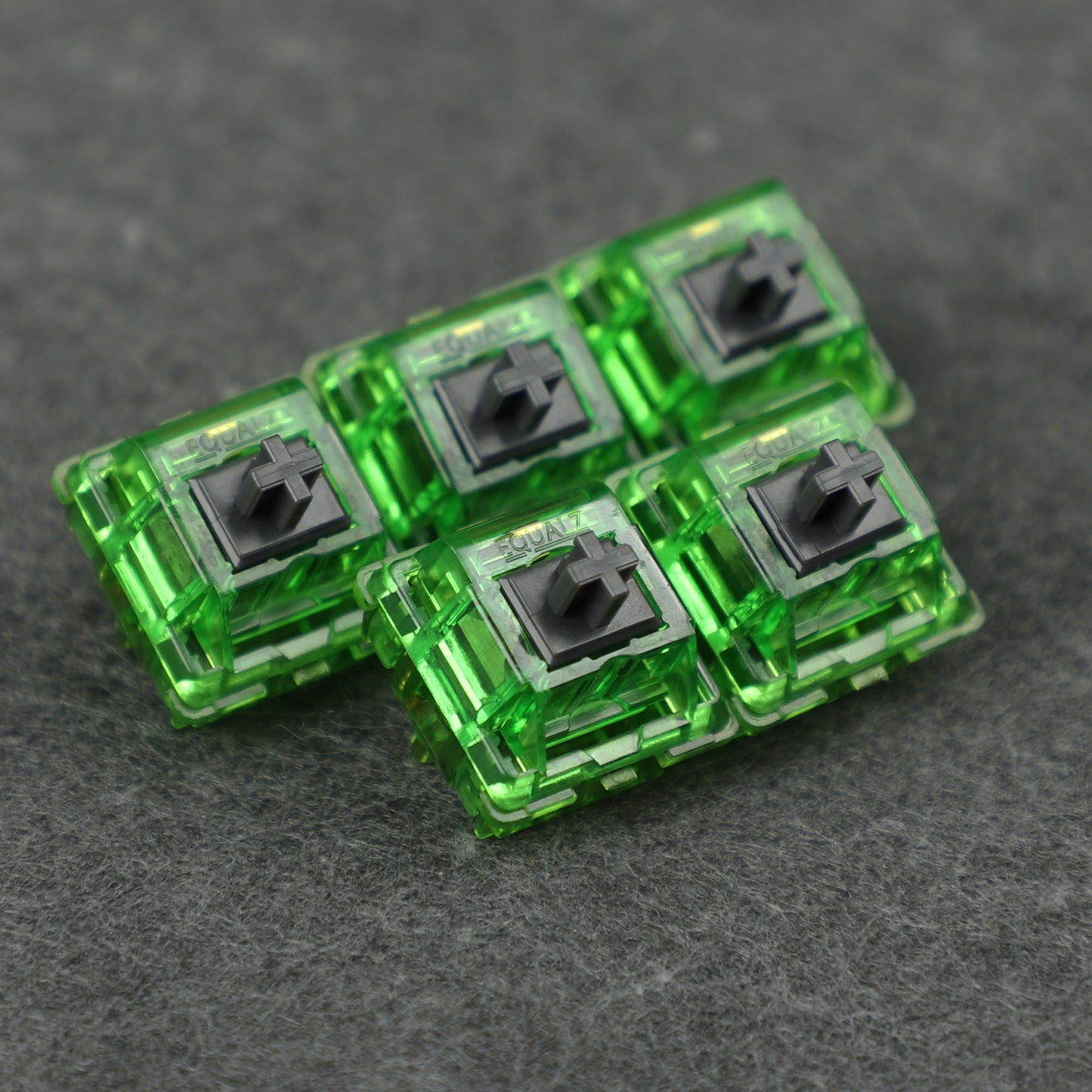 EQUALZ Kiwi(67g Tactile Lubed)