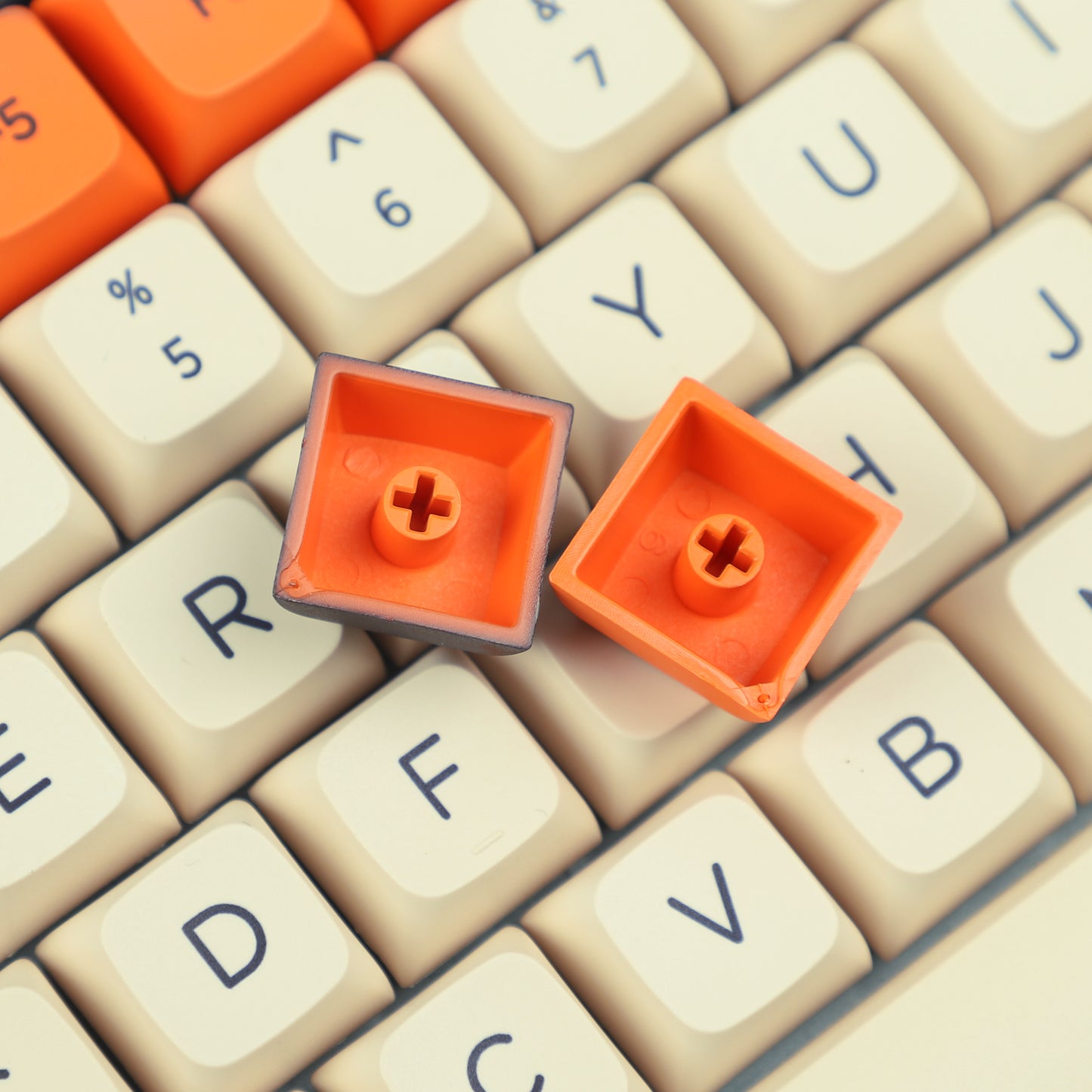 143 Carbon Keycpas(Dye Sub ZDA Profile PBT 1.55m/108 87 GK61 96 84 GK64 68 Using)