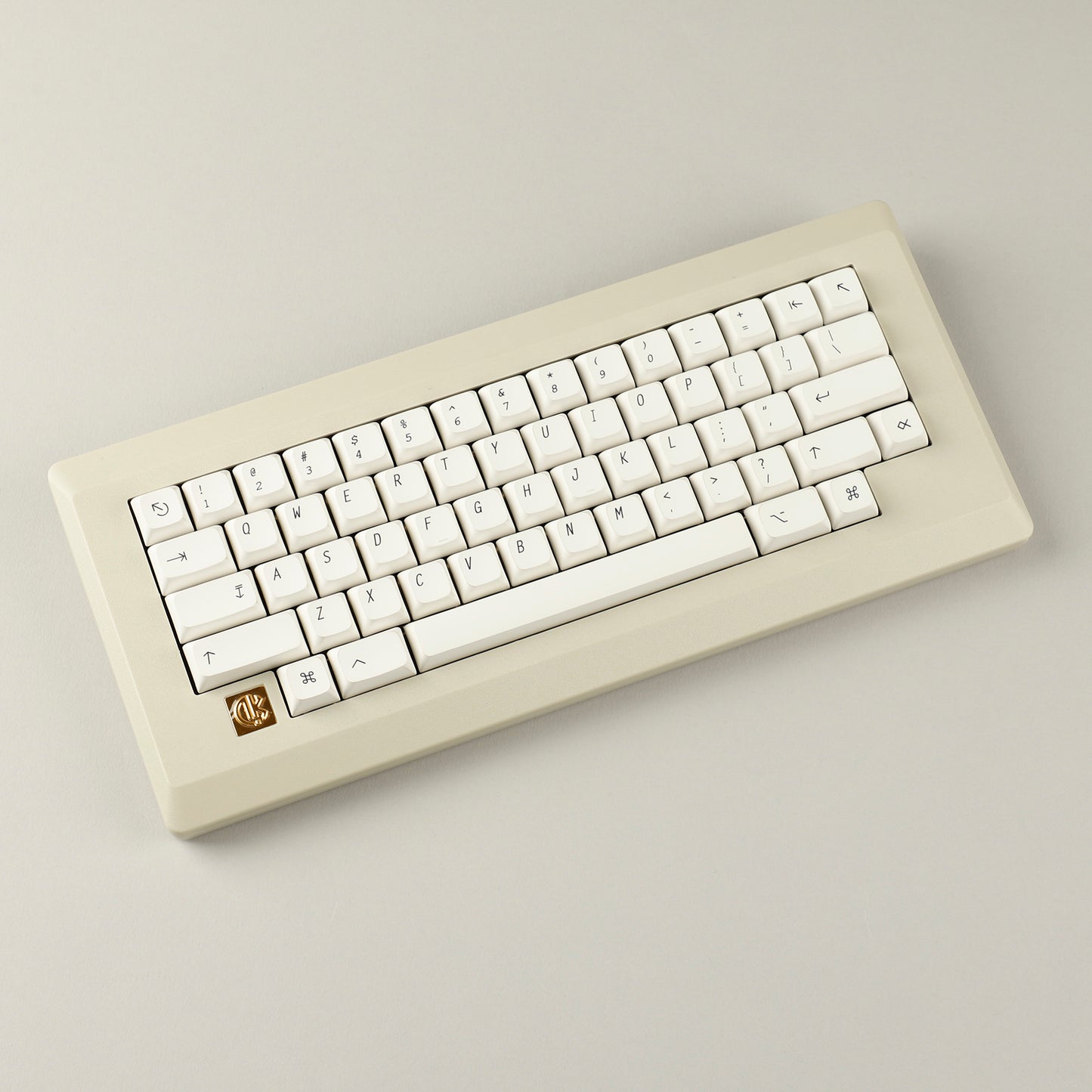 M0110 D0110 Bluetooth Wired Hot Swappable Gasket Retro Mechanical Keyboard Kit (Support VIA VIAL )