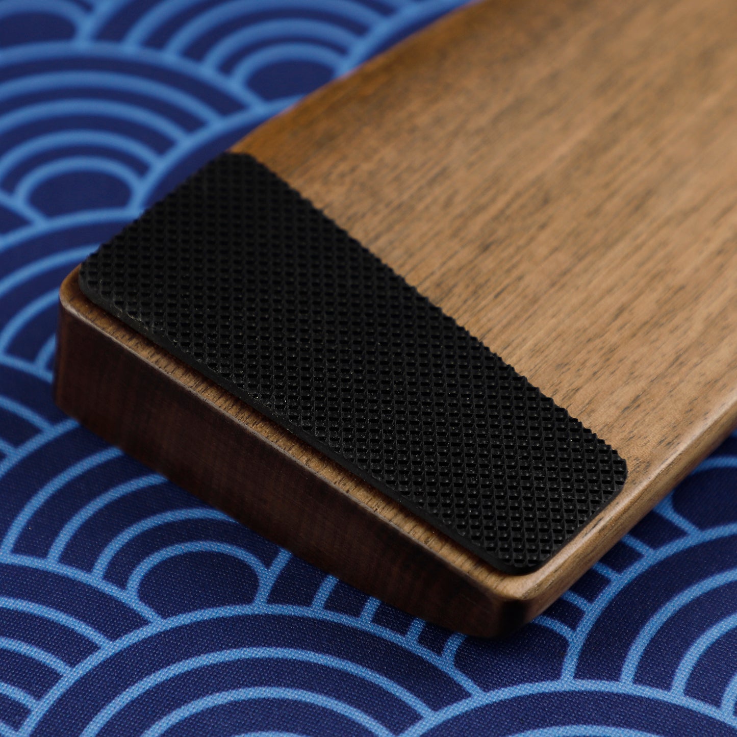 YMDK Wooden Wrist Rest Solid Wood For Keychron Q10(Walnut or beech)