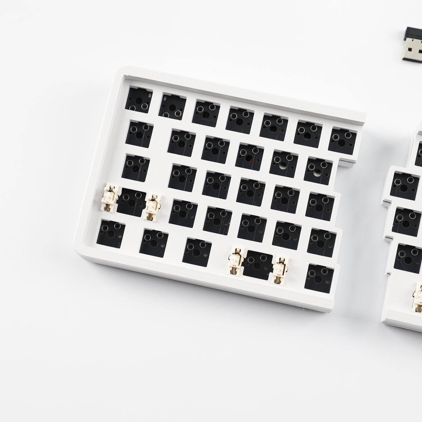 YMDK W64 Wireless Split Keyboard 2.4Ghz 66 Keys Ergonomic Hotswappable 60% Layout 3D PLA Vial All Key Programmable Independent Gaming Keyboard Kit