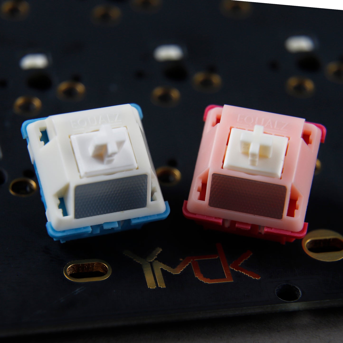 EQUALZ Grapefruit Soft Sweets Switch Blueberry Milk Candy Switch Linear 45g 55g Pink Blue POK House E1 Stem