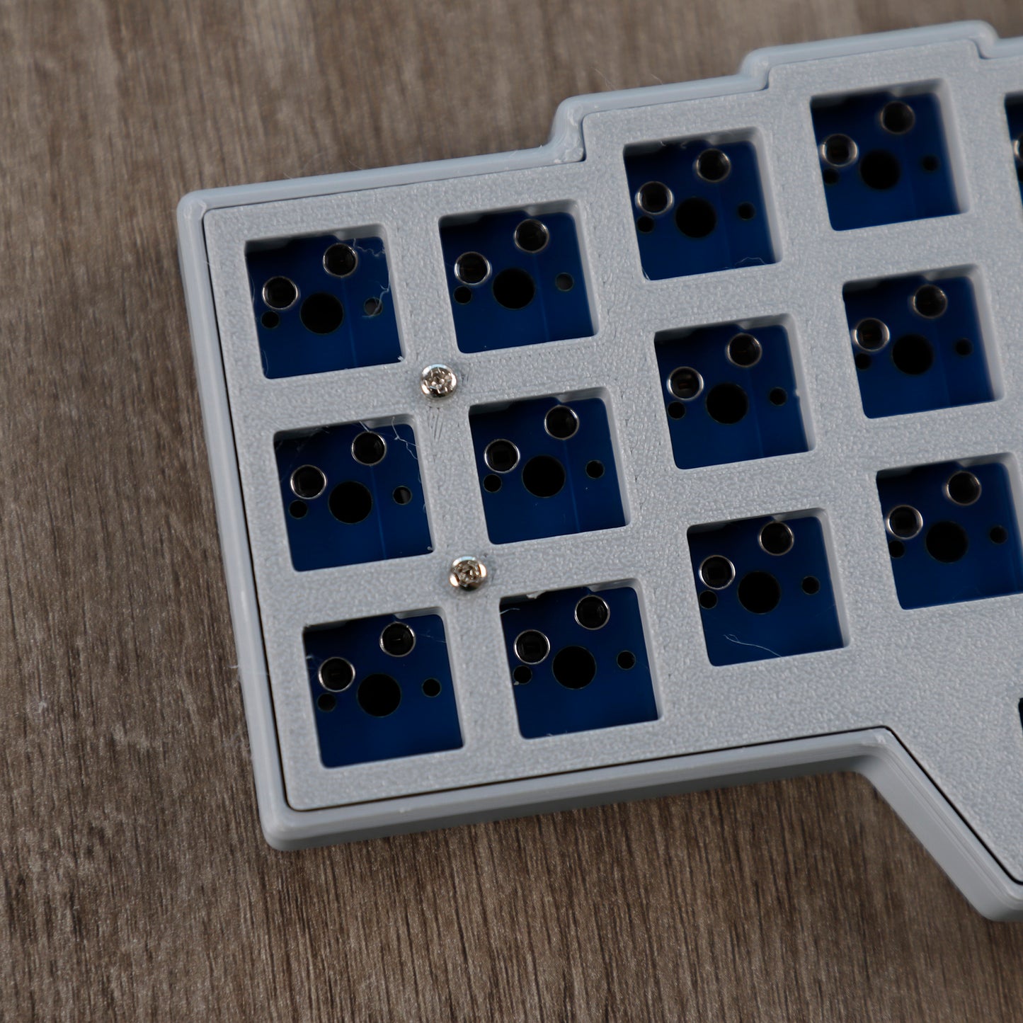 YMDK 2.4Ghz Wireless Split Keyboard Corne V4 46 Keys Ergonomic Hotswappable 40% Layout 3D PLA Vial All Key Programmable Mini Independent Gaming Keyboard Kit