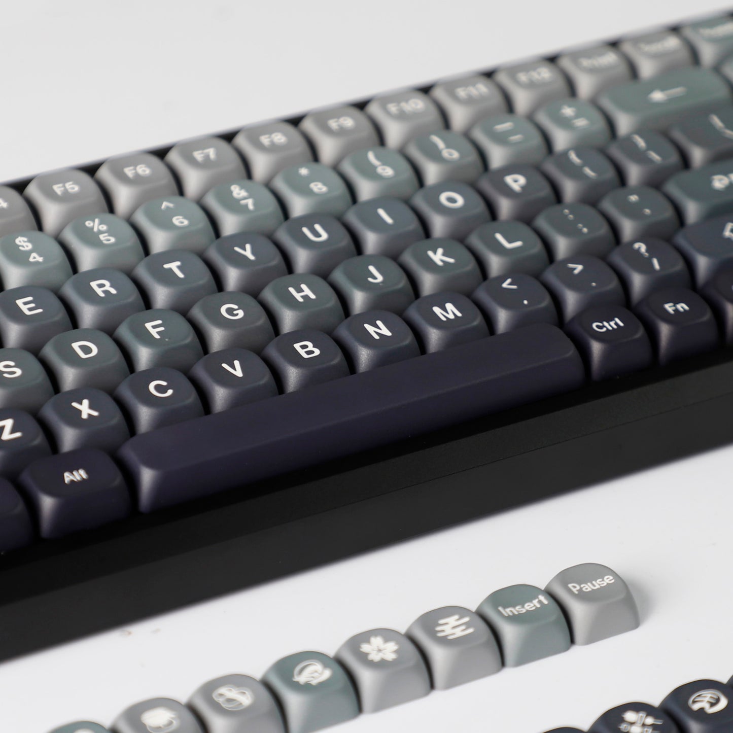 YMDK 132 Gradient MOA Profile Keycaps PBT Dye Sub Top Print Keycap Cute Custom Key Caps for 60 75 100% MX Mechanical Keyboards