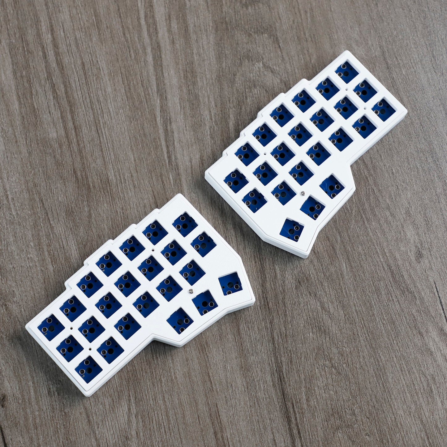 YMDK 2.4Ghz Wireless Split Keyboard Corne V4 46 Keys Ergonomic Hotswappable 40% Layout 3D PLA Vial All Key Programmable Mini Independent Gaming Keyboard Kit