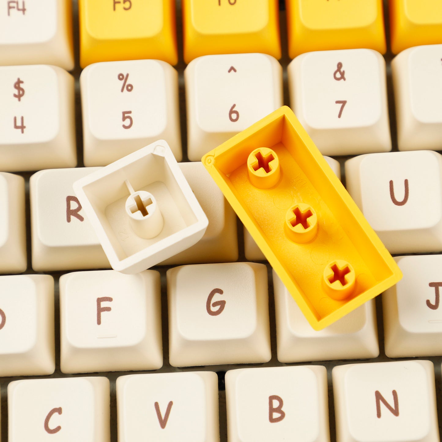 YMDK Crayon Boy Yellow MDA Profile 156 Keycaps(Dye Sub 1.55mm)