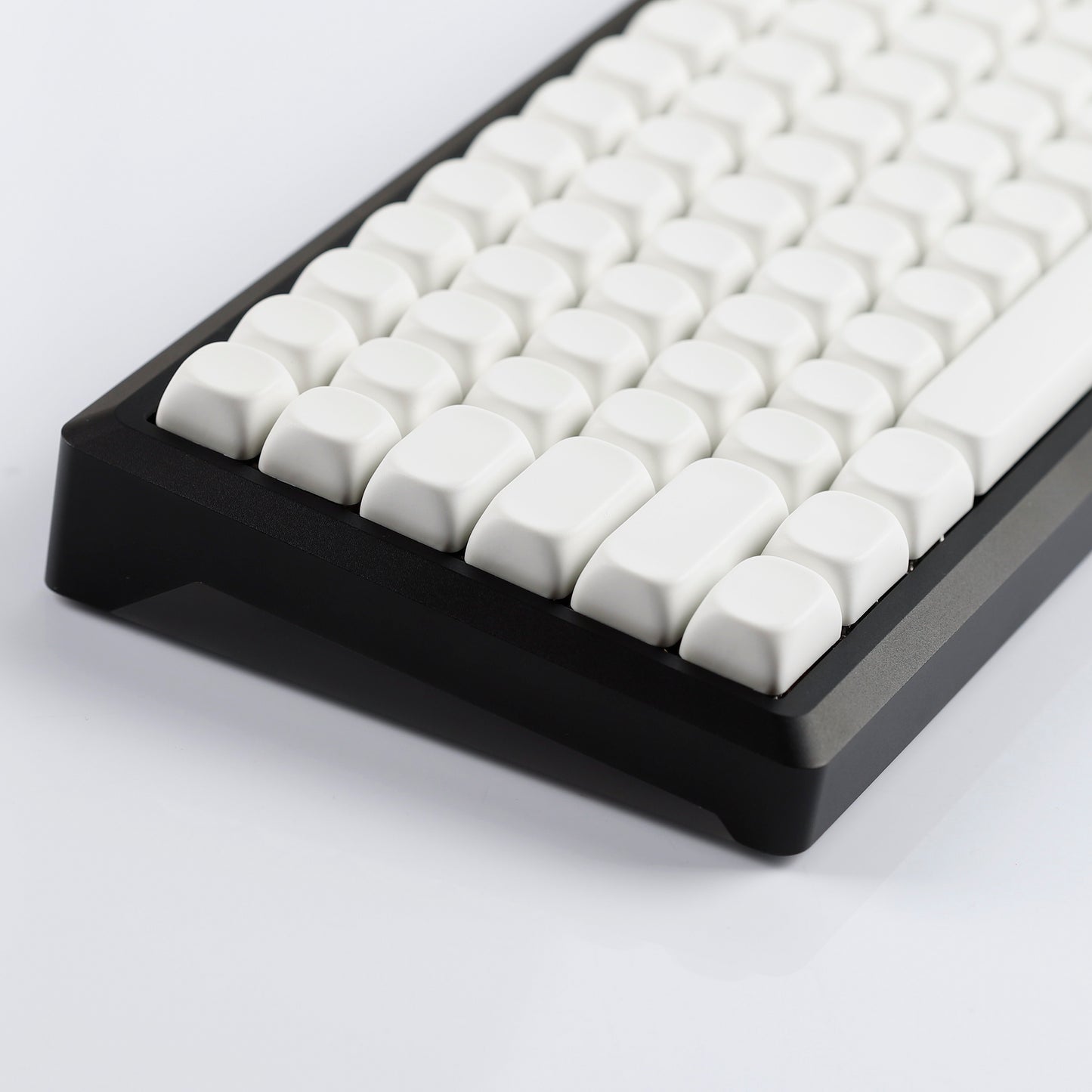 YMDK Pure White MOA Profile Keycap 129 Key Simple Style PBT Dye Sublimation Custom Keycaps for 61/68/84/87/98/104/108 MX Mechanical Keyboard