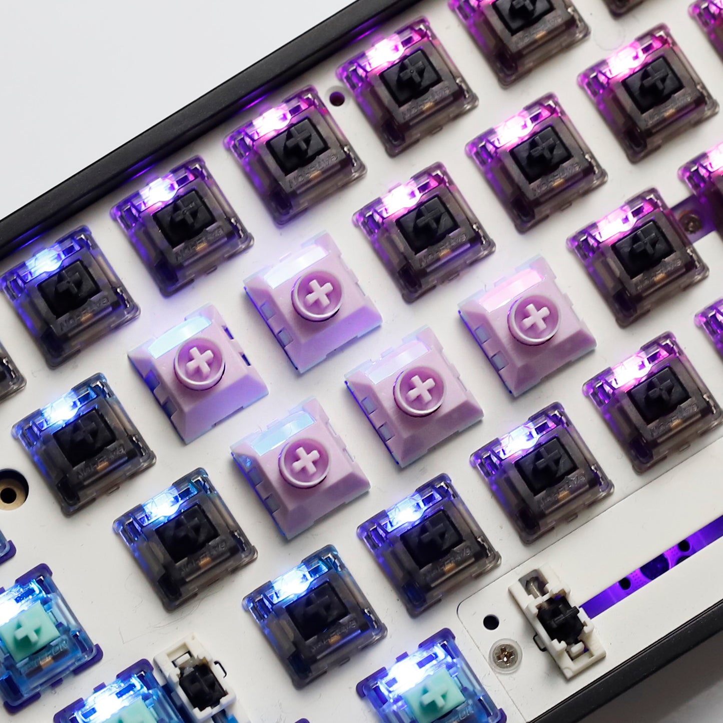 Kailh Box Saker 5-Pin Linear MX Mechanical Switches Ultra-Short Travel Lightning-Quick Trigger Perfect for High-Performance Gaming Keyboards