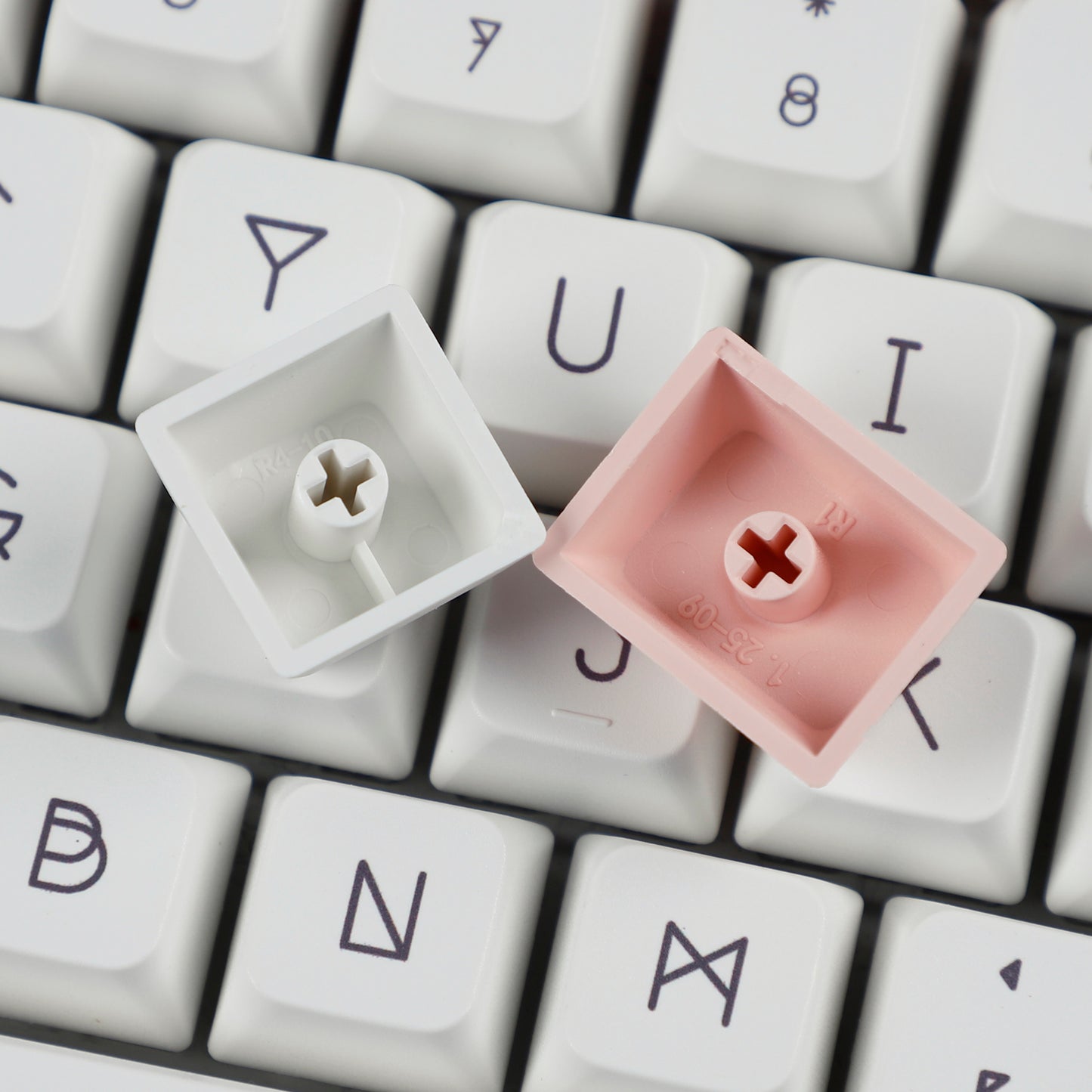 YMDK Chis Cat 140 Keycaps(Dye Sub MDA Profile 1.55mm)
