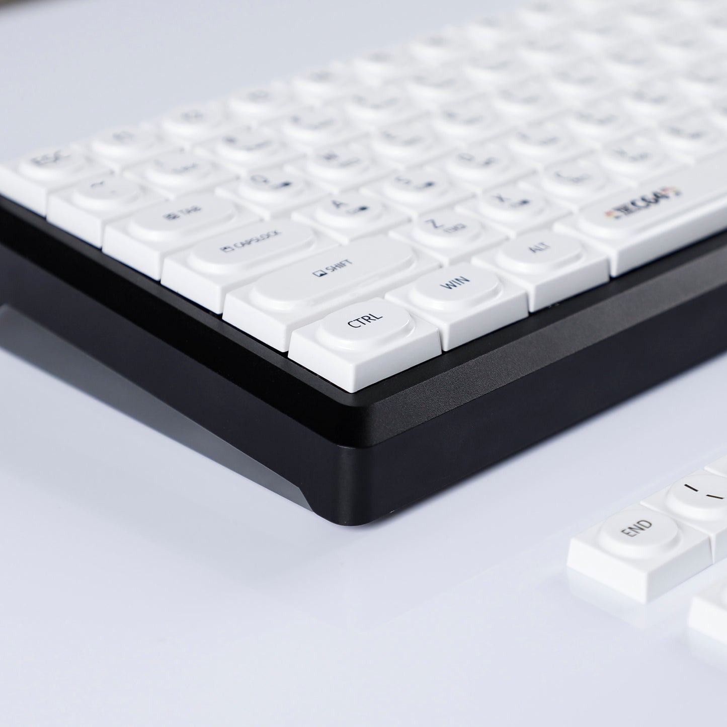 YMDK Bricks Full Set 138 keys Keycaps Classic Blocks Theme Color UV Print Frosted Low Profile Keycap for Mechanical Keyboard 104 87 84 68 61