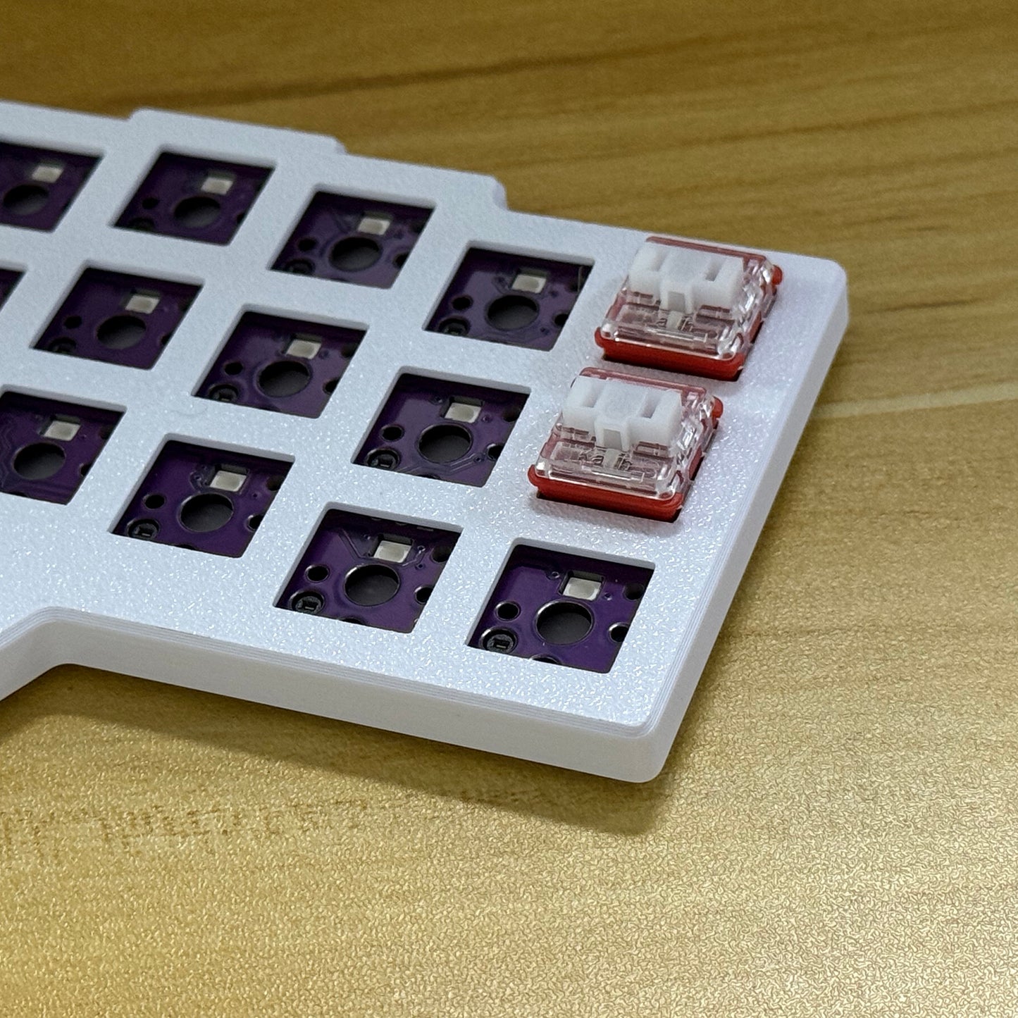 YMDK Low Profile Wired Split Chocolate Keyboard Corne V4.1 Ergonomic 46 Keys Hotswappable 40% Layout 3D Print case RGB Vial Keyboard Kit(Included Switch)