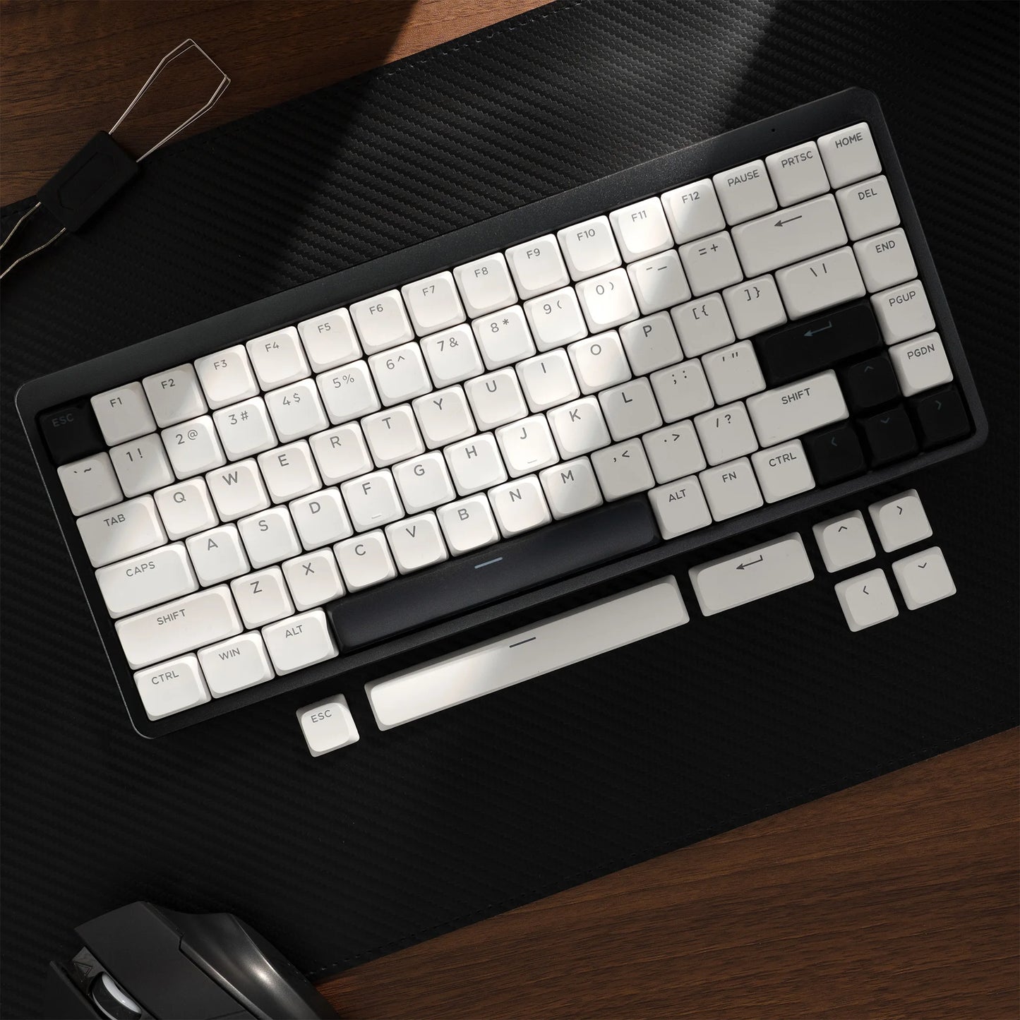 YMDK Ultra-slim Low Profile Keycaps 127 Keys Dye-Sub JWA Profile Backlit Shine Through Keycap for nuphy keychron 61/68/87/98/104/108 MX Ultra-Slim Keyboard