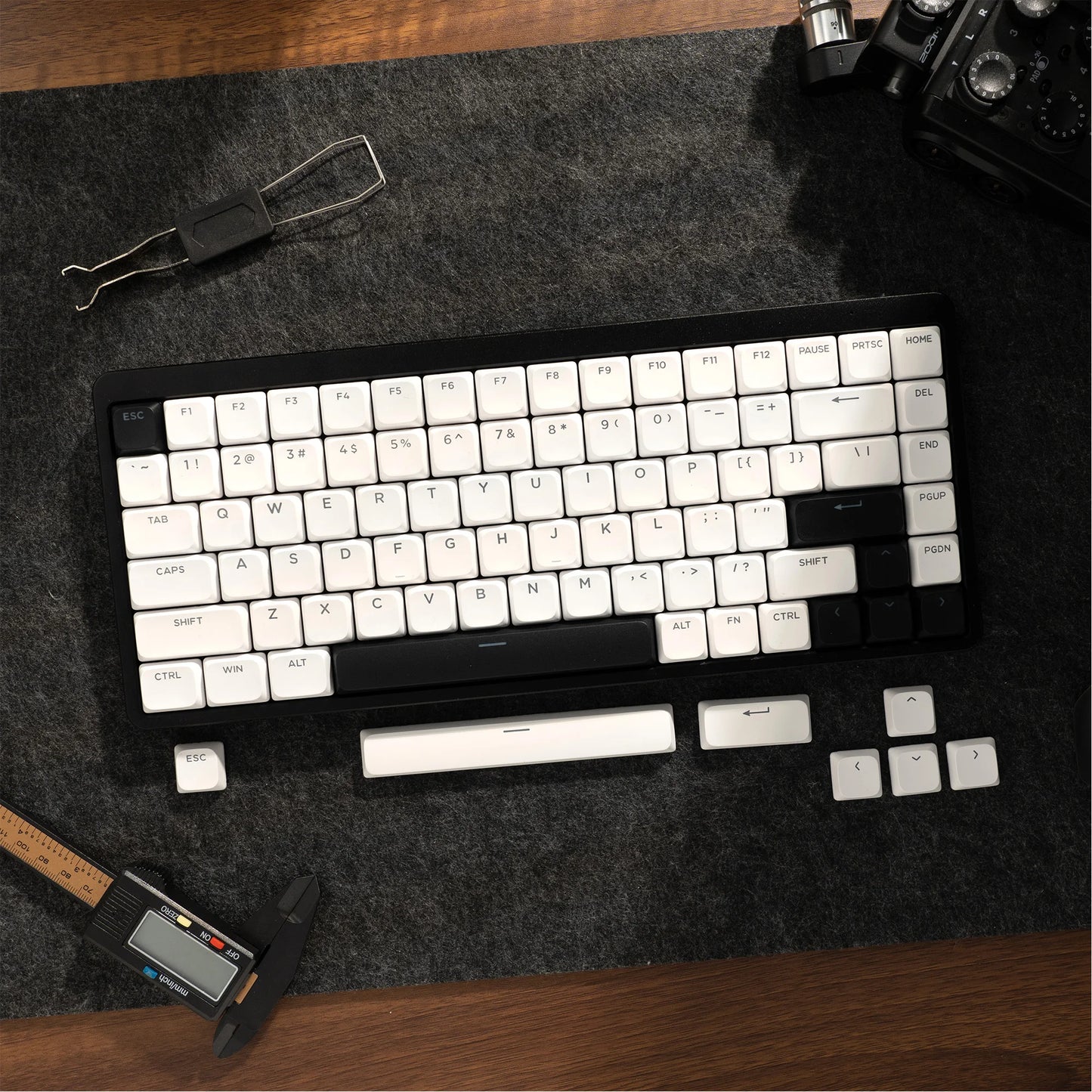 YMDK Ultra-slim Low Profile Keycaps 127 Keys Dye-Sub JWA Profile Backlit Shine Through Keycap for nuphy keychron 61/68/87/98/104/108 MX Ultra-Slim Keyboard