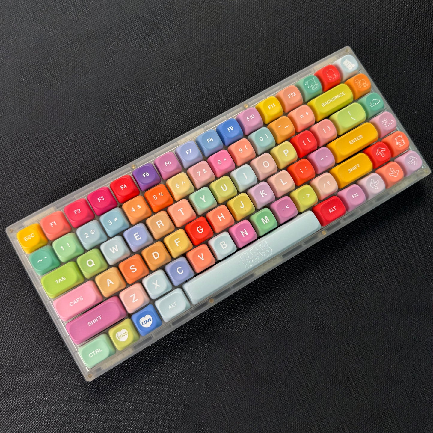 YMDK 134 Keys Color Gummy Cute Bear Theme MOA Profile PBT Material Dye Sublimation Top Print Keycaps for 61/68/84/87/98/104/108 MX Mechanical Keyboard