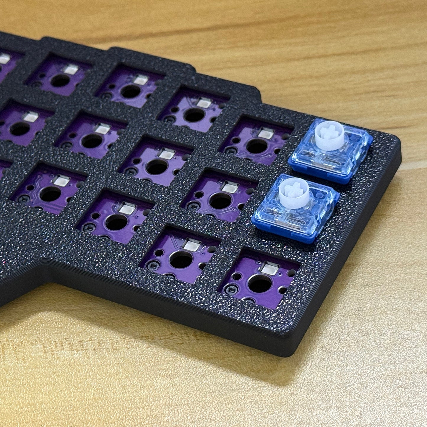 YMDK Low Profile Wired Split Chocolate Keyboard Corne V4.1 Ergonomic 46 Keys Hotswappable 40% Layout 3D Print case RGB Vial Keyboard Kit(Included Switch)