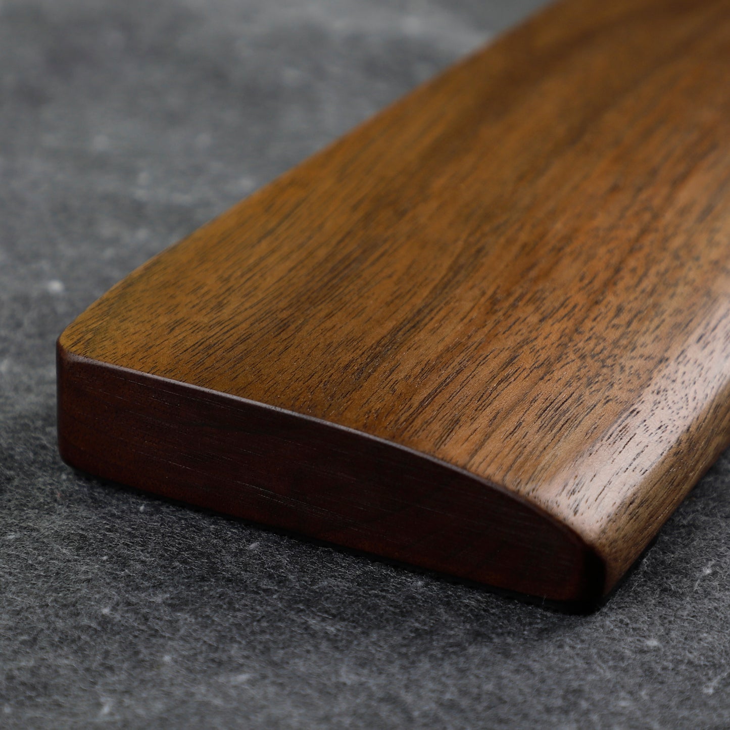 YMDK Wooden Wrist Rest Solid Wood For Keychron Q8(Walnut or beech)