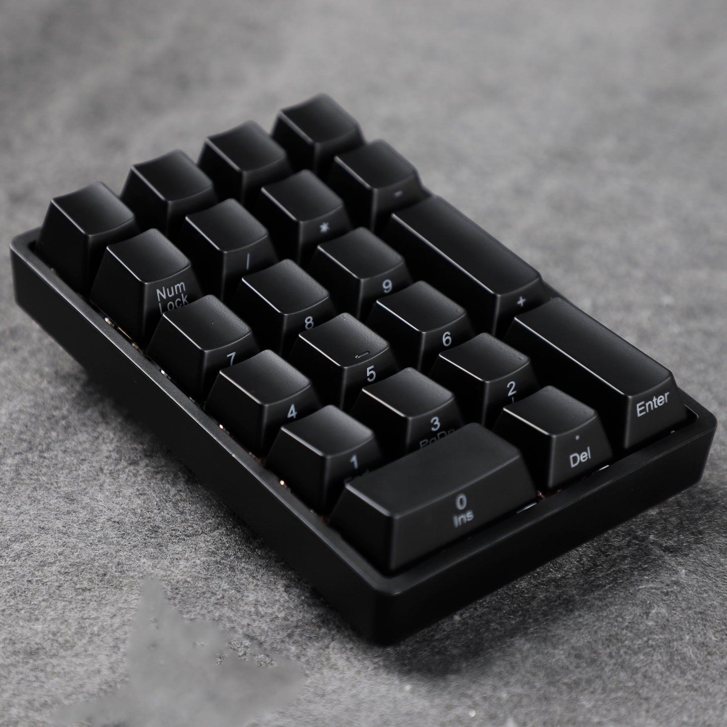 YMDK Black Red Sild-lit 136 Keycaps(ABS UV Coated OEM Profile 1.2mm/108 104 96 87 61 68 NJ80 GMMK84 KBD75 KBD67 XD64 GK64 Using)