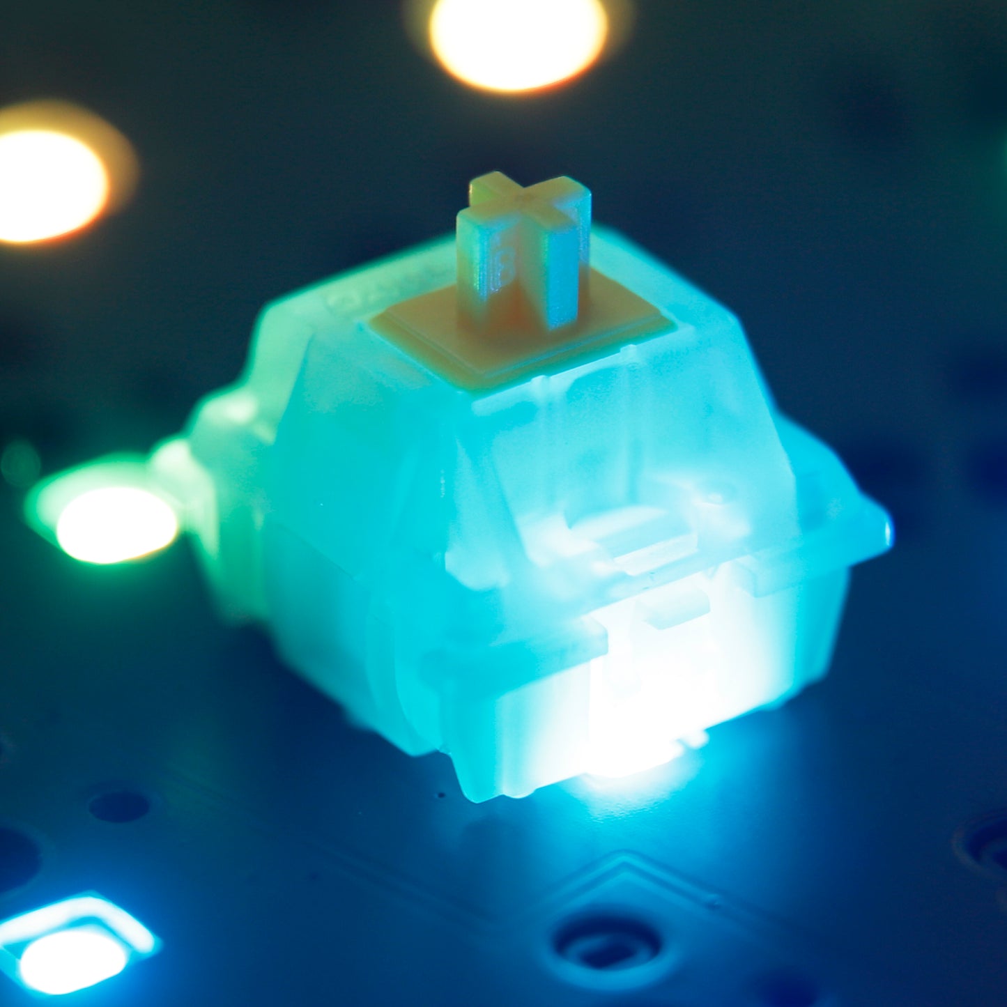 Gateron Milky Yellow（MX 5 Pin Switches/2pin 4pin RGB Supported）