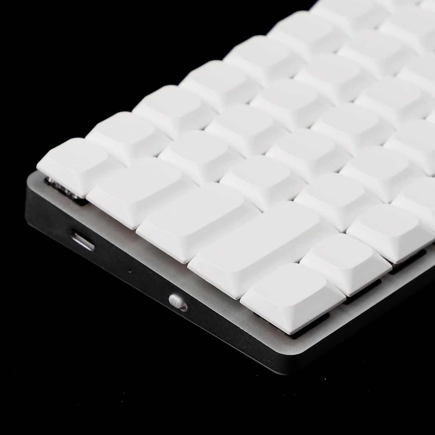 YMDK Ultra-Slim Style Blank Mx Low Profile Dye Sub PBT Keycaps for Mx 61 64 68 75 84 87 96 108 Layout Mechanical Keyboard