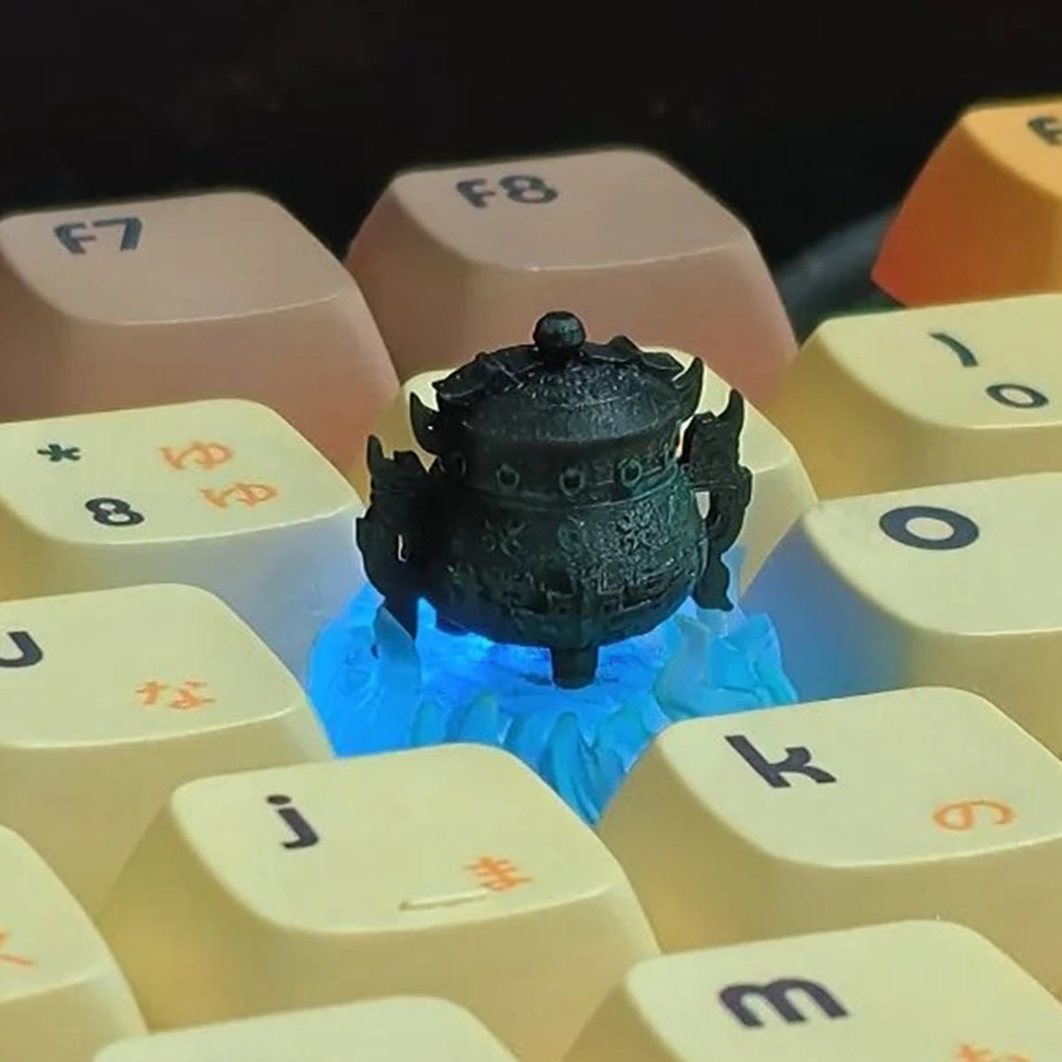 Xutian Ding Backlit Artisan Keycap, Han Li Palm Heaven Bottle 3D Custom Keycap, Creative Stereo Resin Keycap for MX Mechanical Keyboard