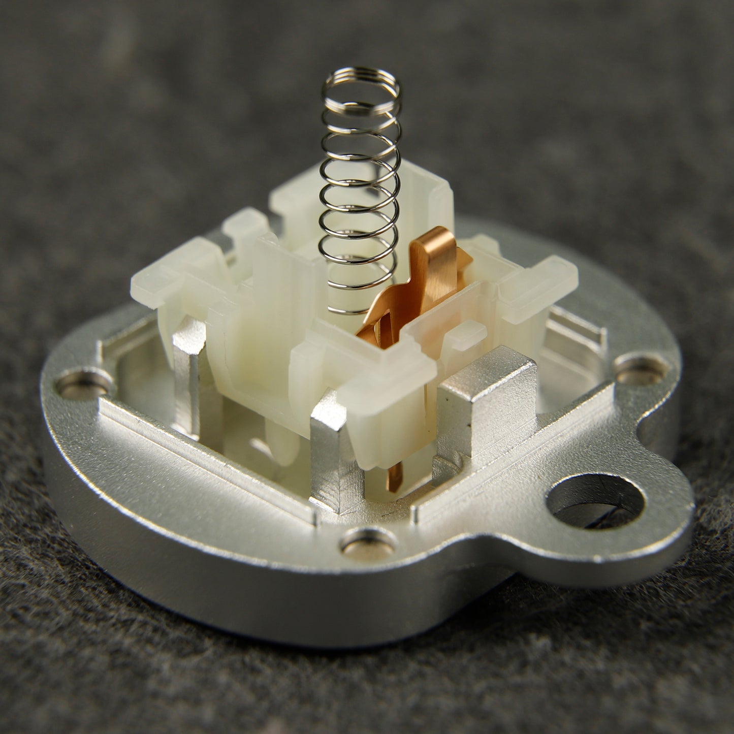 Gateron Milky Yellow（MX 5 Pin Switches/2pin 4pin RGB Supported）