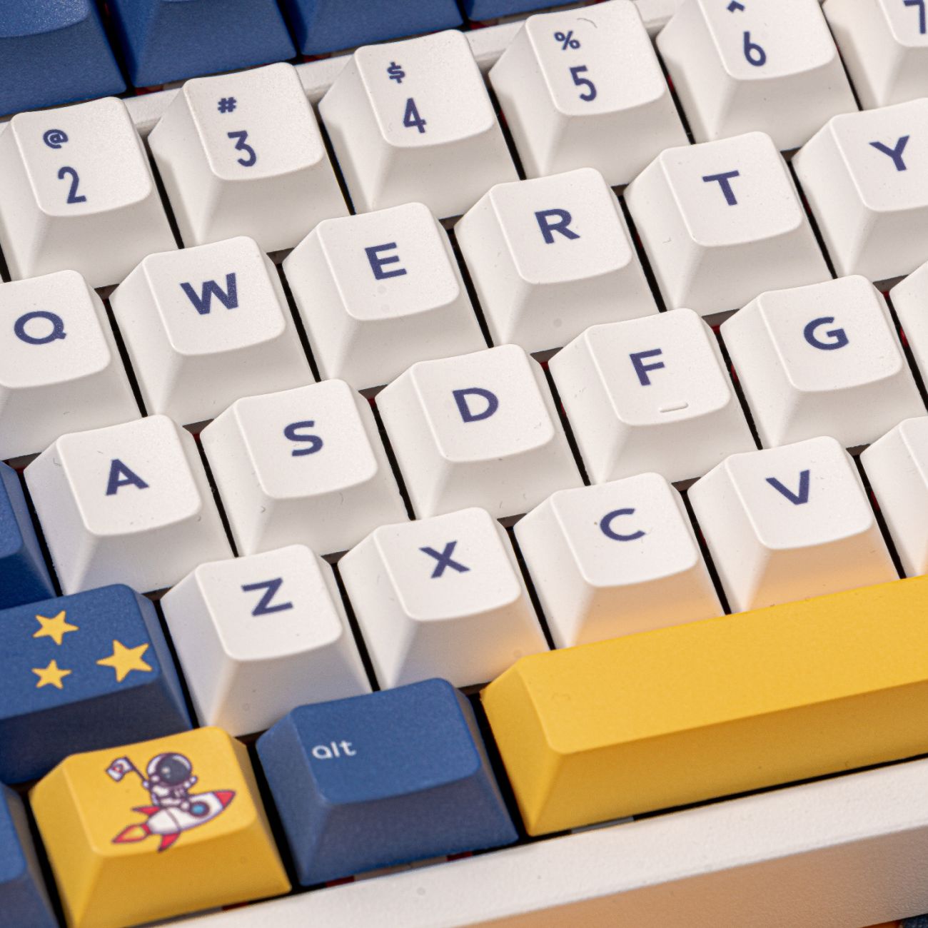 YMDK 130 Keys Astronaut Theme Keycaps PBT Cherry Profile 5 Sides Dye Sublimation Top Print Key cap Cute Custom Keycap for 61/64/68/84/87/96/104/108 MX Mechanical Keyboard