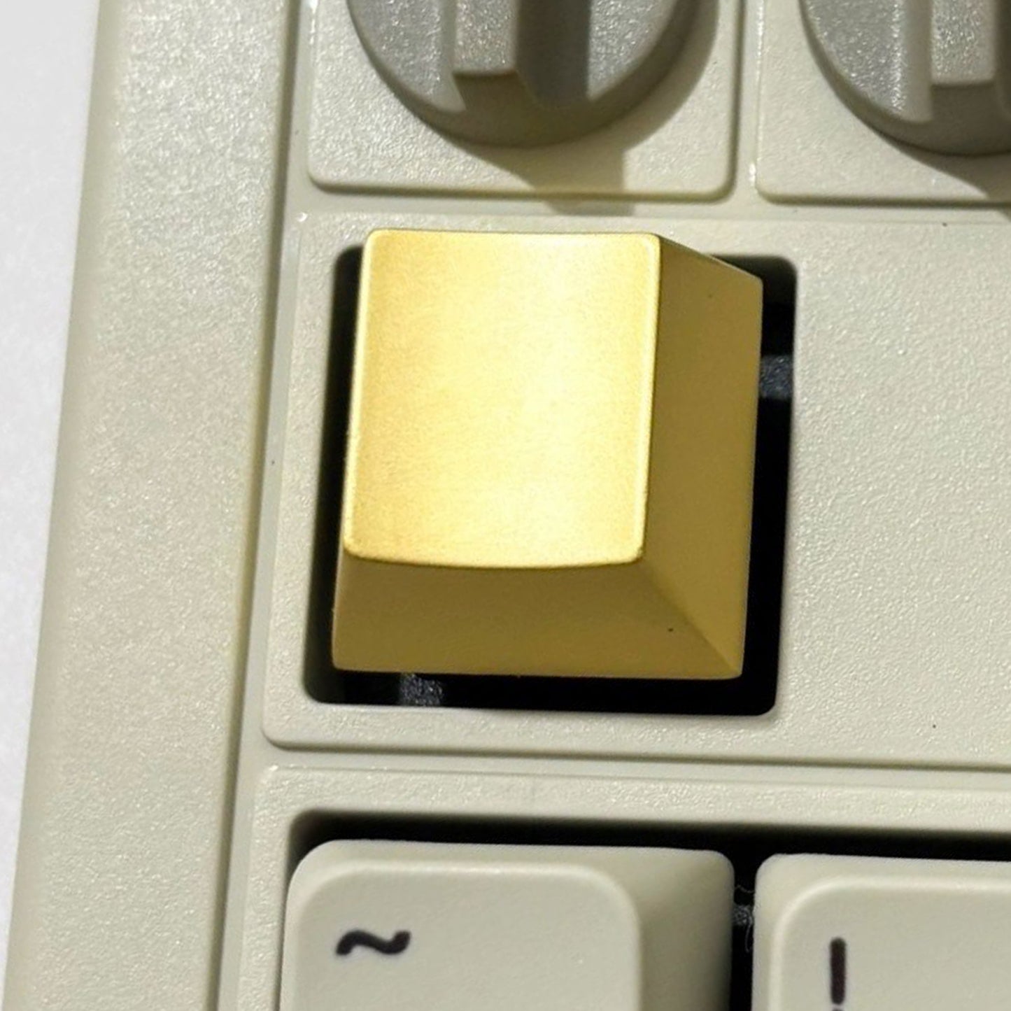 YMDK Gold Silver Zinc-aluminum Alloy Metal Personalized Esc Key R4 Keycaps Cool Novel Creative Keycap for MX Mechanical Keyboard