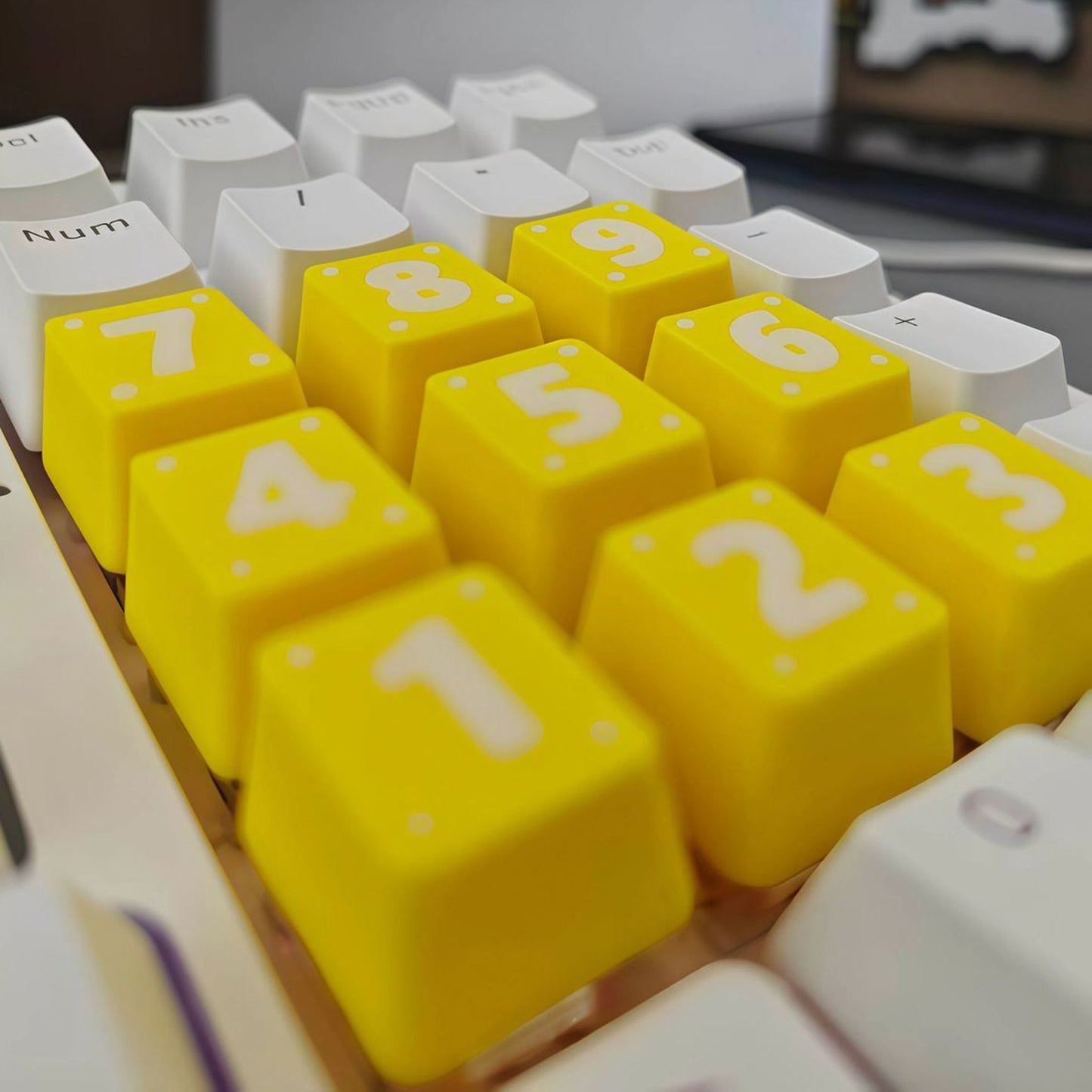 YMDK Cute Cartoon Yellow Number Area 1-9 Keys PLA Material Creative 9pcs Keycaps for MX Mechanical Keyboards