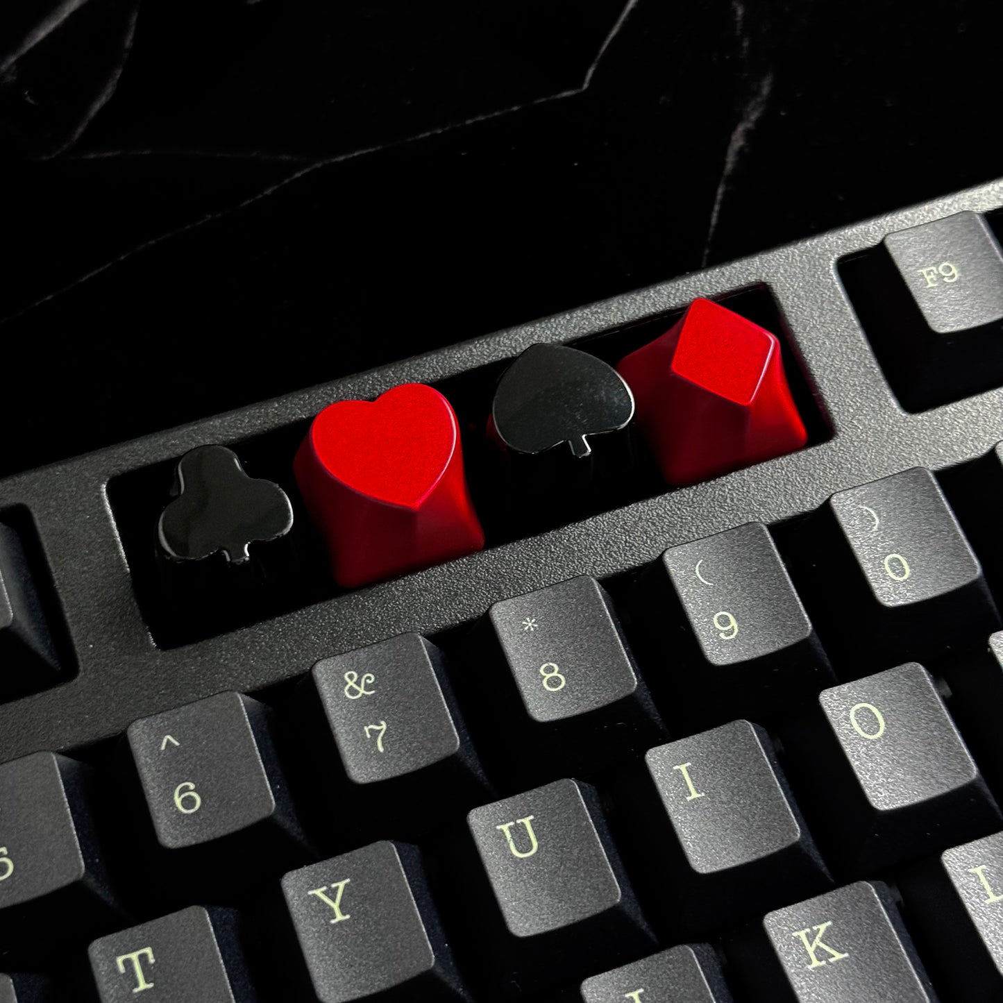YMDK 4pcs Poker Suit Metal Keycaps, Matte Gold Electroplated Spade Heart Club Diamond Direction Arrow Key Keycaps for MX Mechanical Keyboards
