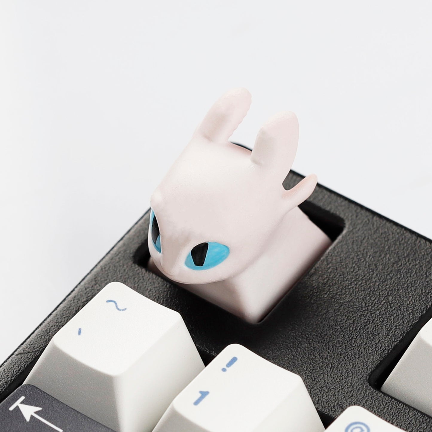 YMDK Black White Dragon Novelty Keycap Personalized Handmade Resin Creativity Custom Keycaps for MX Mechanical Keyboards