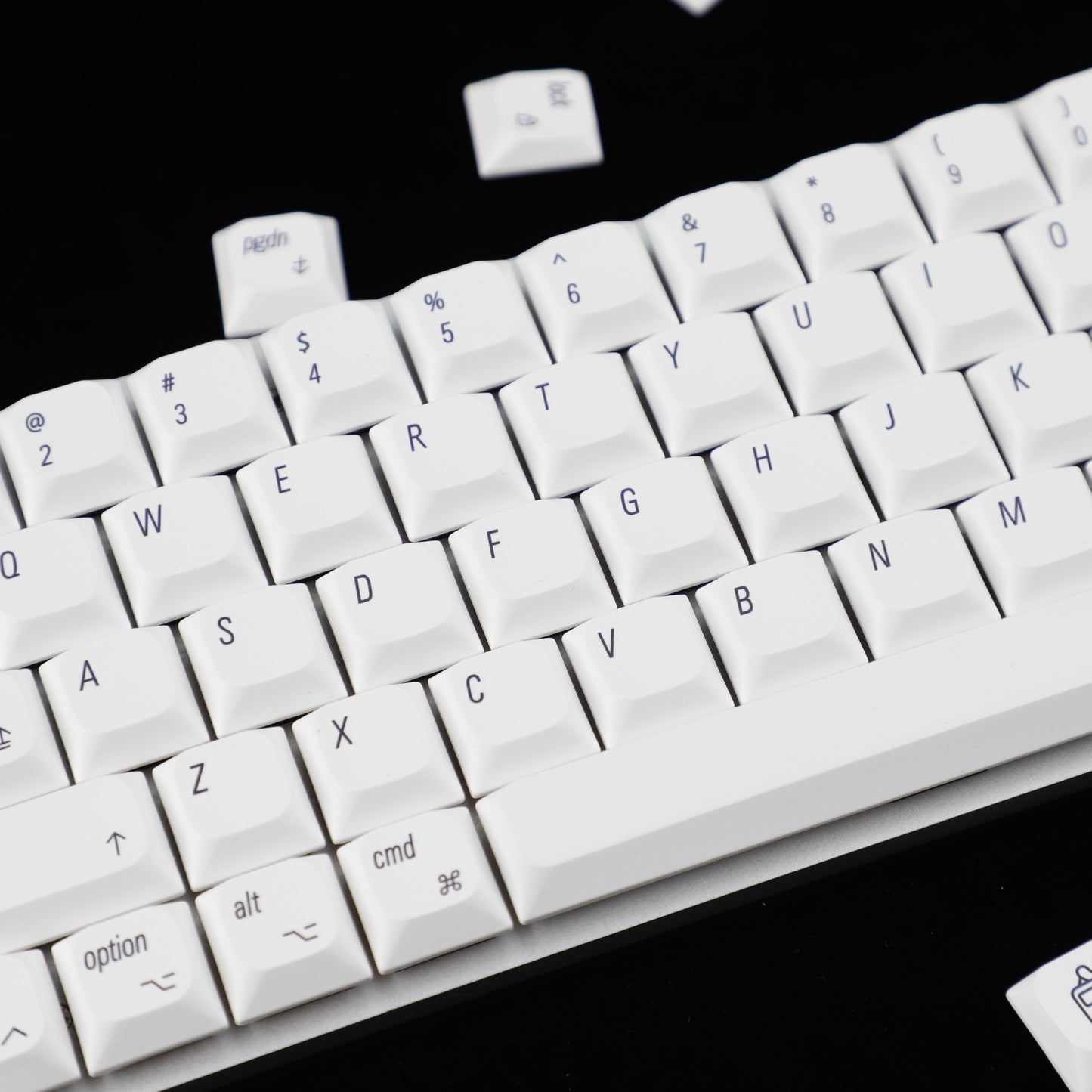 YMDK 127 Ultra-slim Key cap Mac Style Mx Low Profile Dye Sub PBT Keycaps For Mx 61 64 68 75 84 87 96 108 Layout Mechanical Keyboard